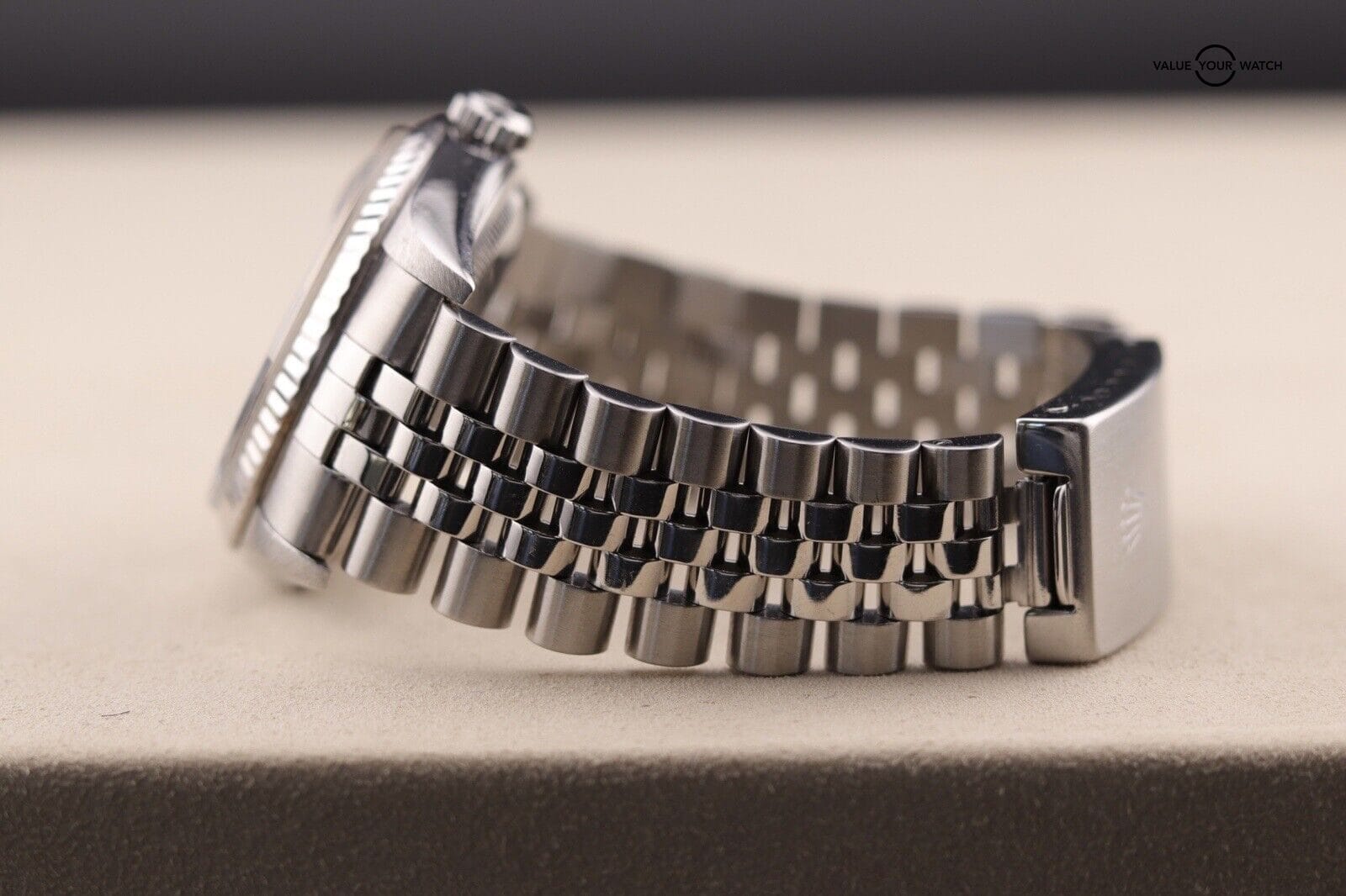 Rolex Datejust 36mm 16220 k serial White Gold Fluted Bezel - Image 8