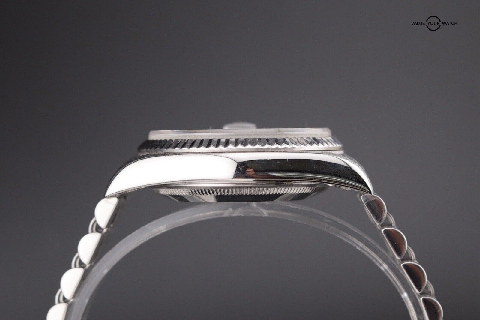 Rolex Datejust 36mm 16220 k serial White Gold Fluted Bezel - Image 9