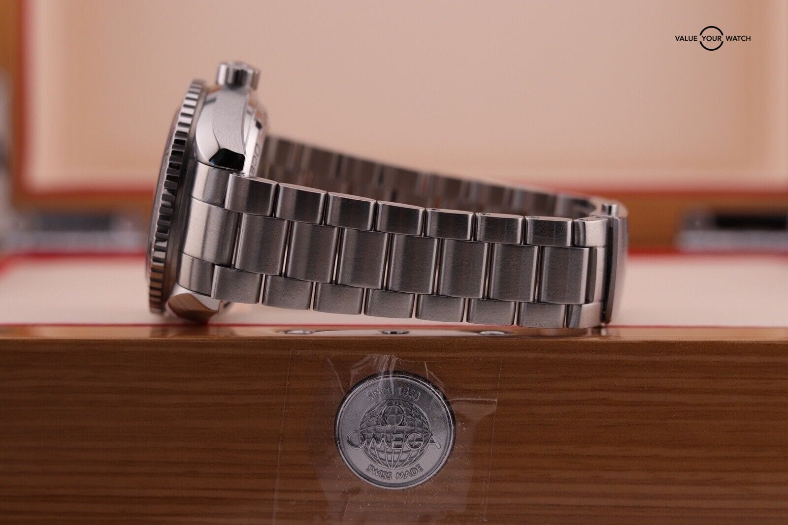 Omega Seamaster Planet Ocean GMT 600M 43.5mm Black Steel 232.30.44.22.01.001 B+P - Image 9