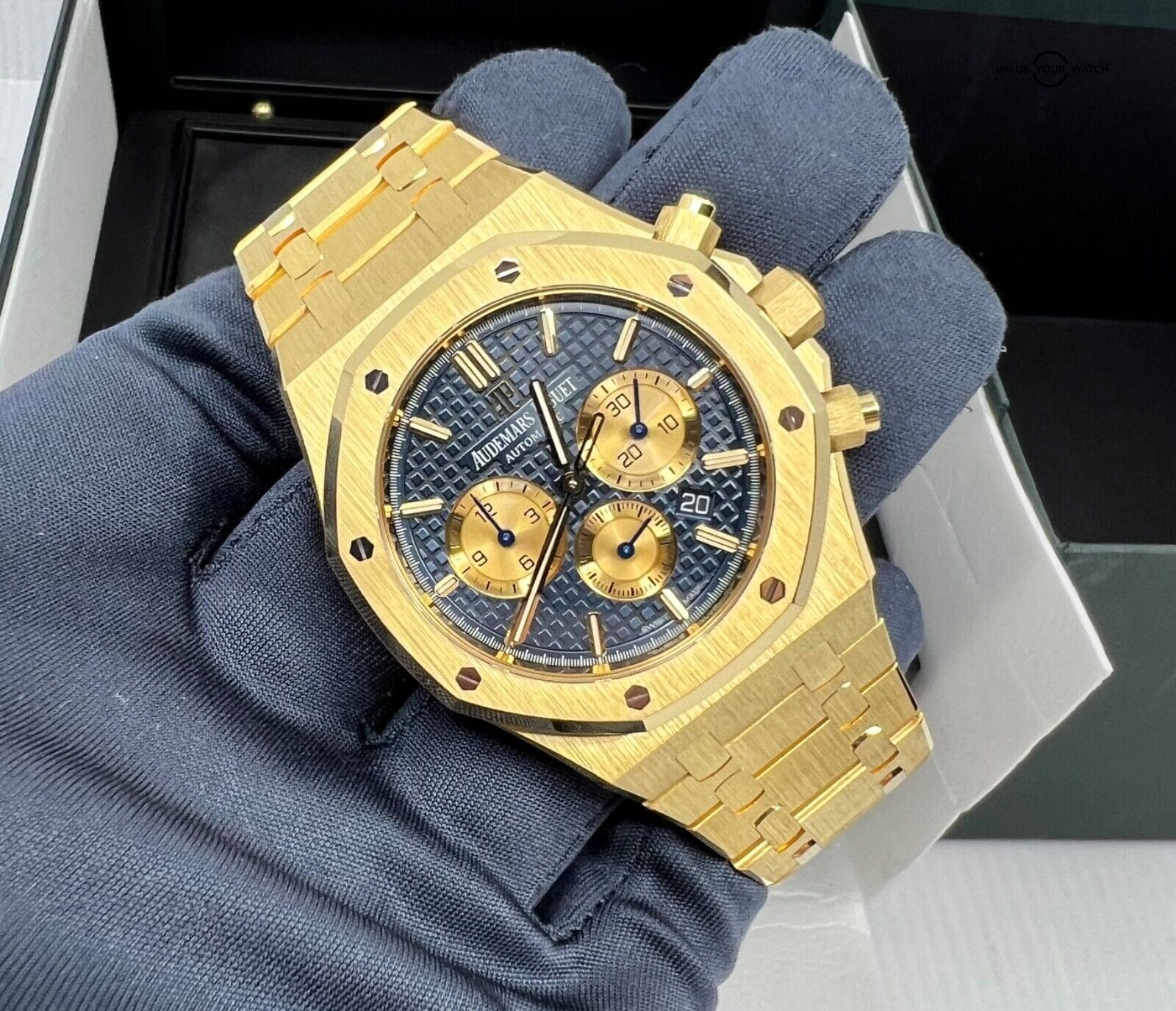 2018 Rare Yellow Gold Blue Dial 41mm 18k Royal Oak Chronograph Box + Card