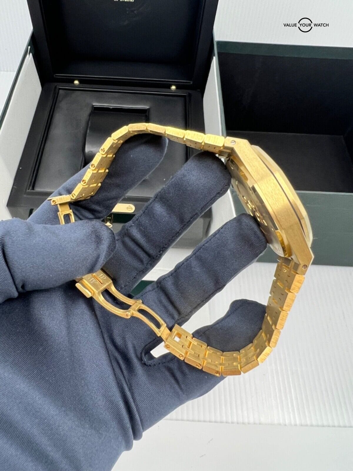 2018 Rare Yellow Gold Blue Dial 41mm 18k Royal Oak Chronograph Box + Card - Image 5