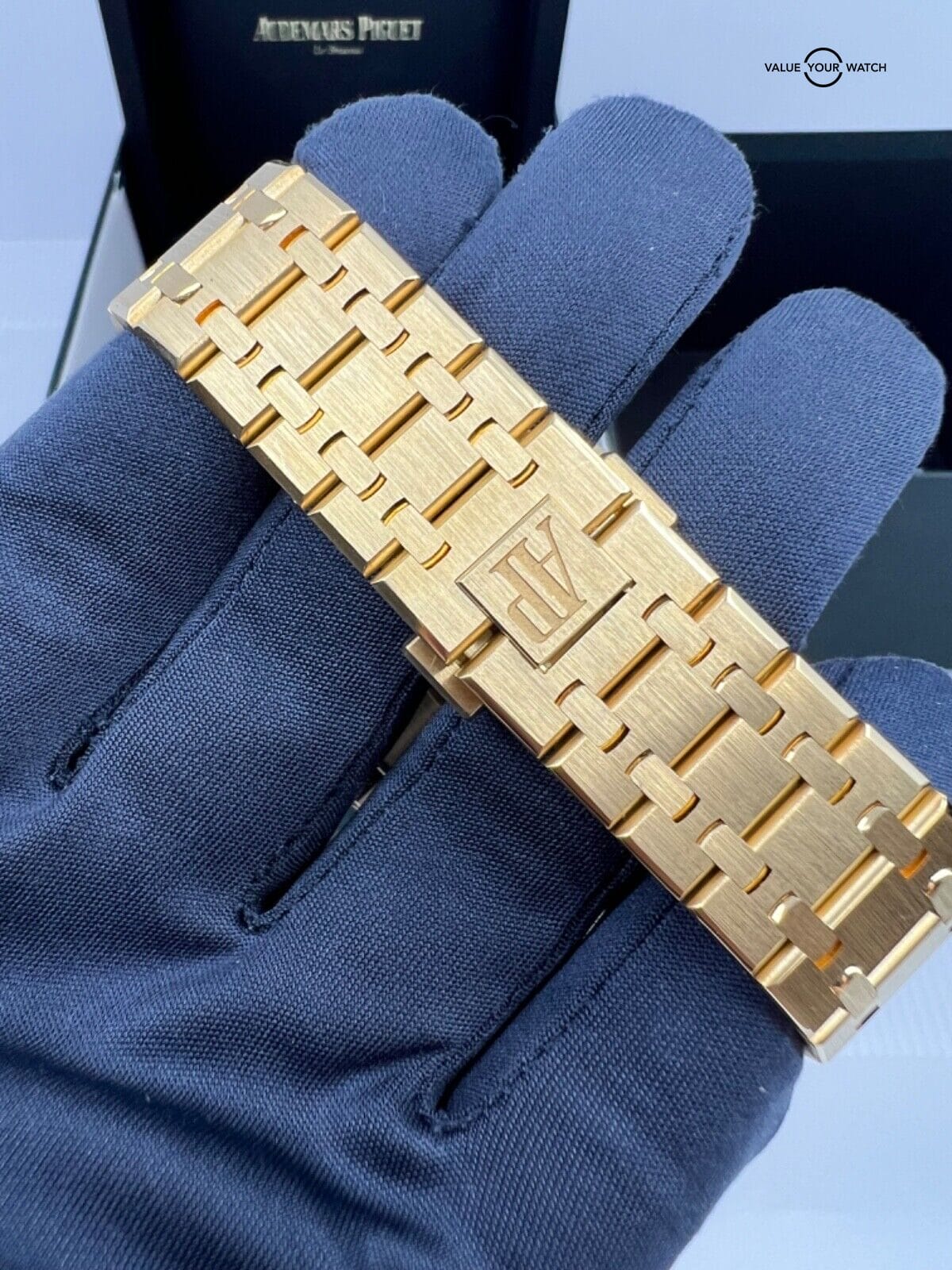 2018 Rare Yellow Gold Blue Dial 41mm 18k Royal Oak Chronograph Box + Card - Image 6