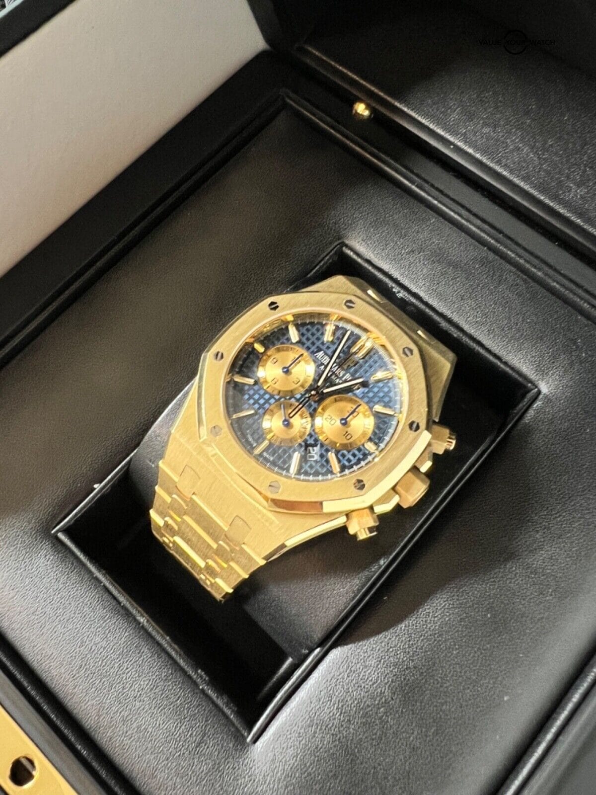 2018 Rare Yellow Gold Blue Dial 41mm 18k Royal Oak Chronograph Box + Card - Image 8