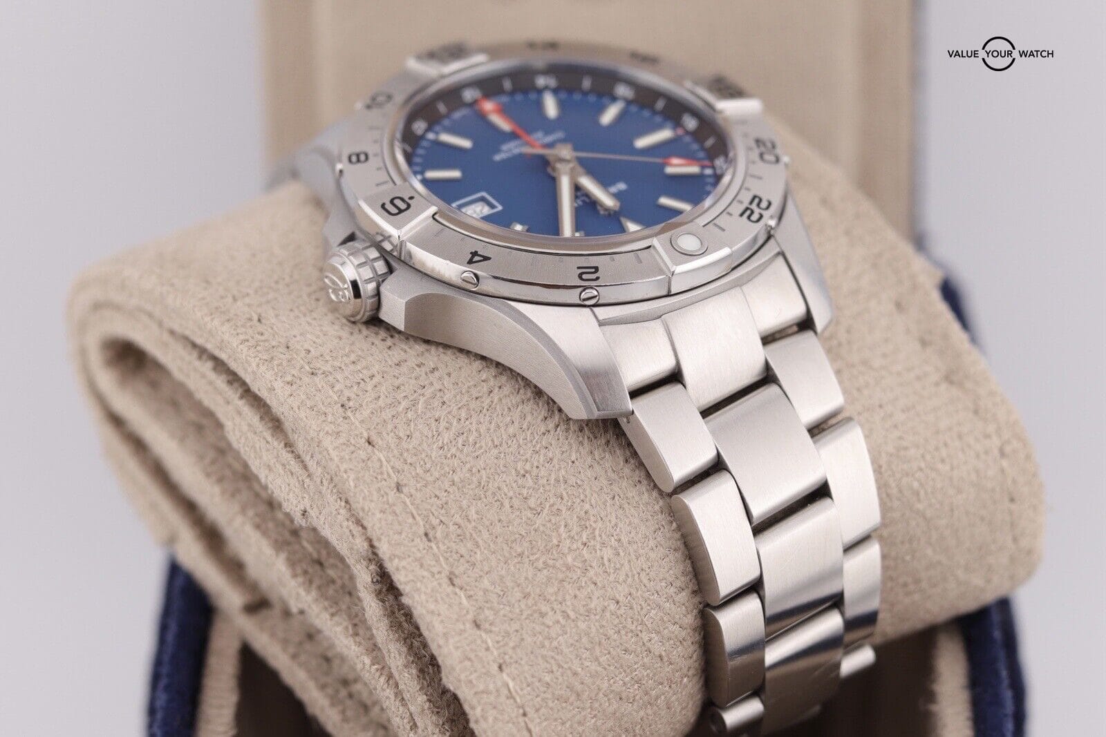 2023 Breitling Avenger GMT 44mm Blue A32320 Complete Set - Image 7