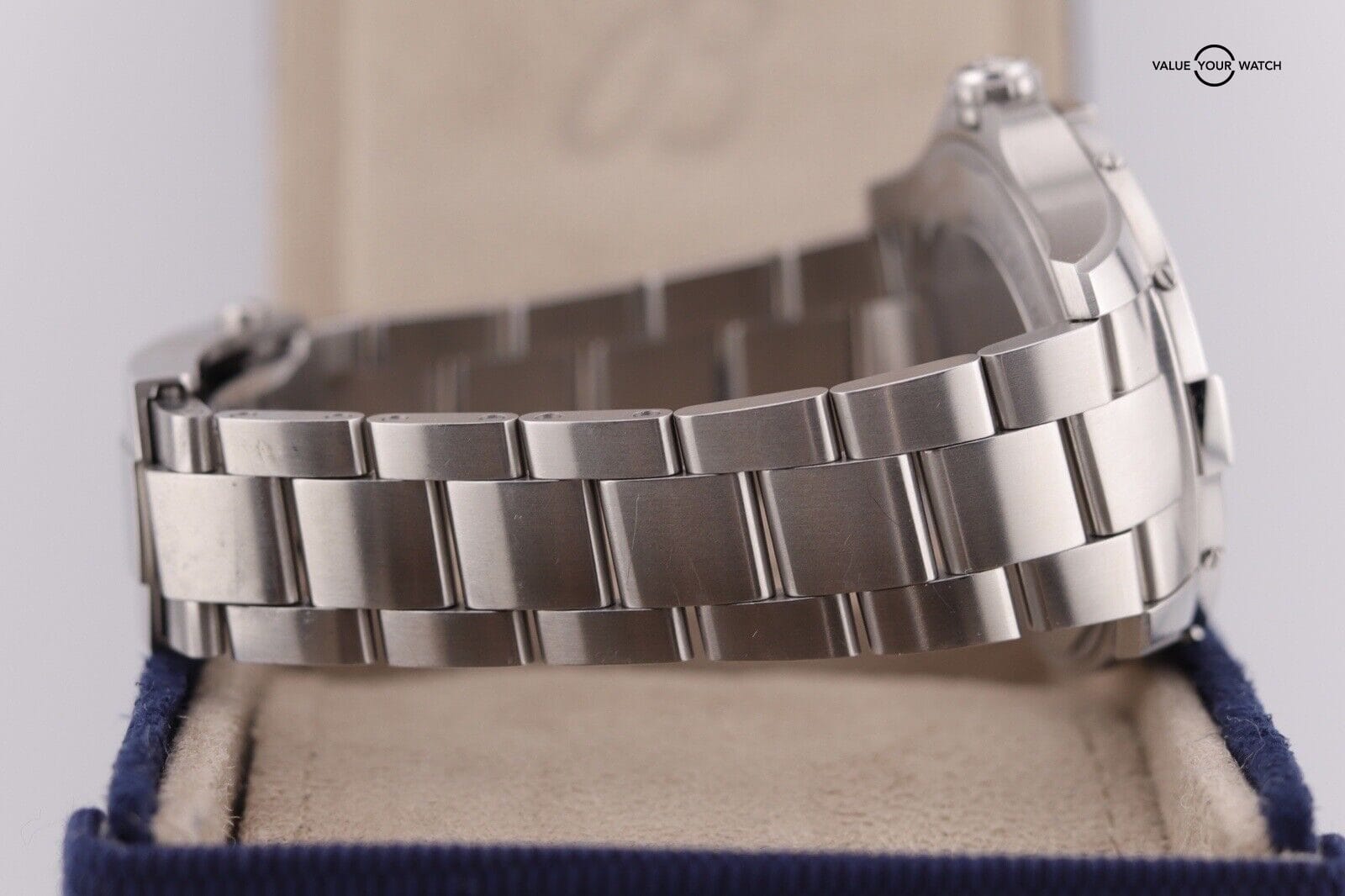 2023 Breitling Avenger GMT 44mm Blue A32320 Complete Set - Image 10