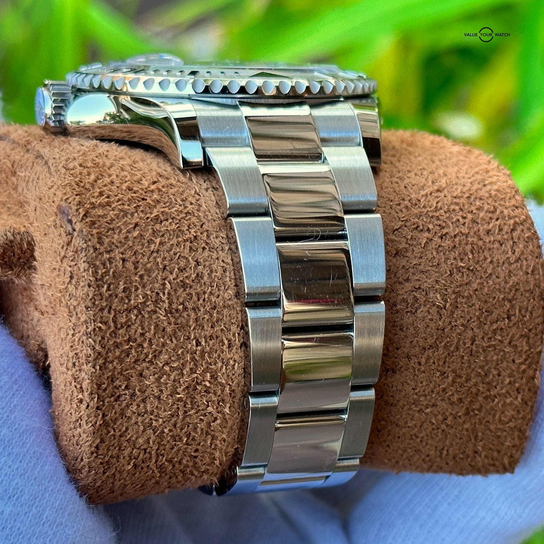 2023 Rolex Yacht-master 40 Blue Dial Oystersteel & Platinum Full Set 126622 - Image 8