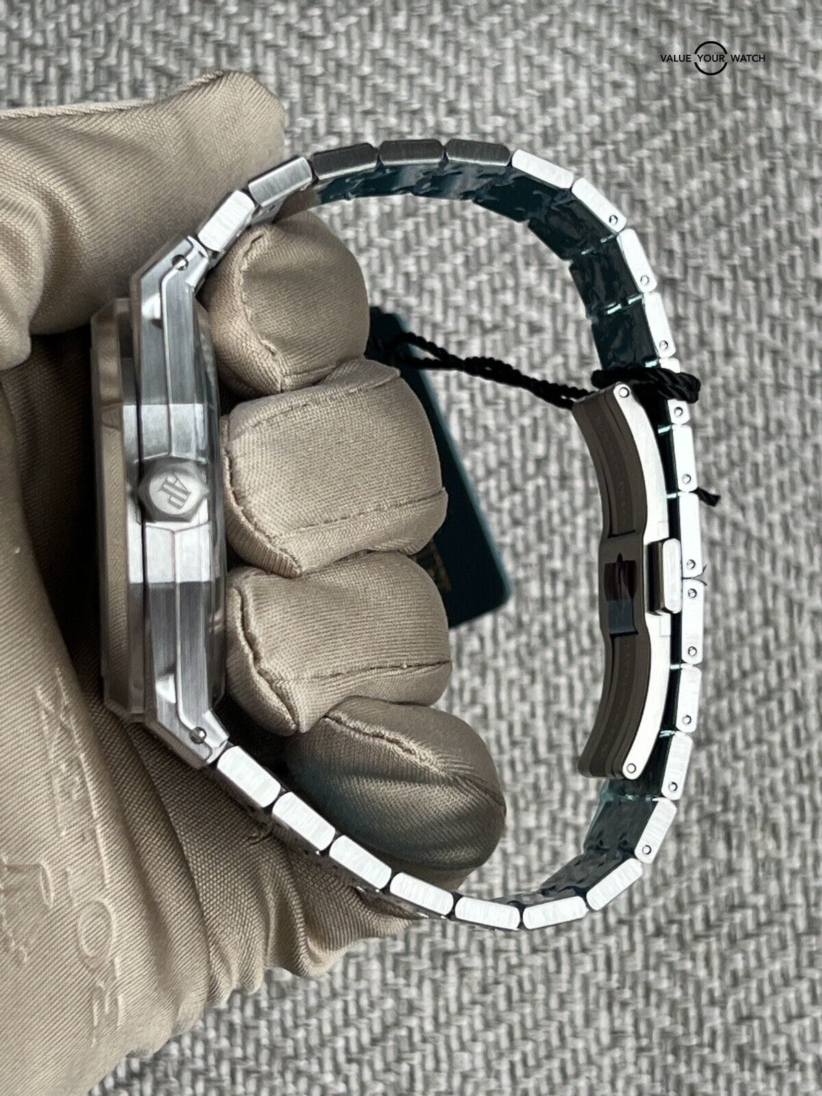 Audemars Piguet Royal Oak Gray Dial Watch - 15510ST Unworn, Unsized, Complete - Image 2