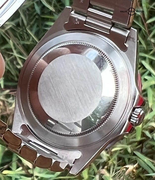 1997 Rolex GMT Master 16700 Pepsi. 40mm - Image 10