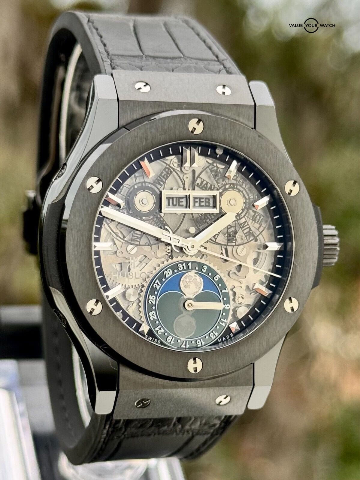 Unworn Hublot 42mm Aerofusion Moonphase Ceramic Full Set - Warranty till 2026 - Image 5