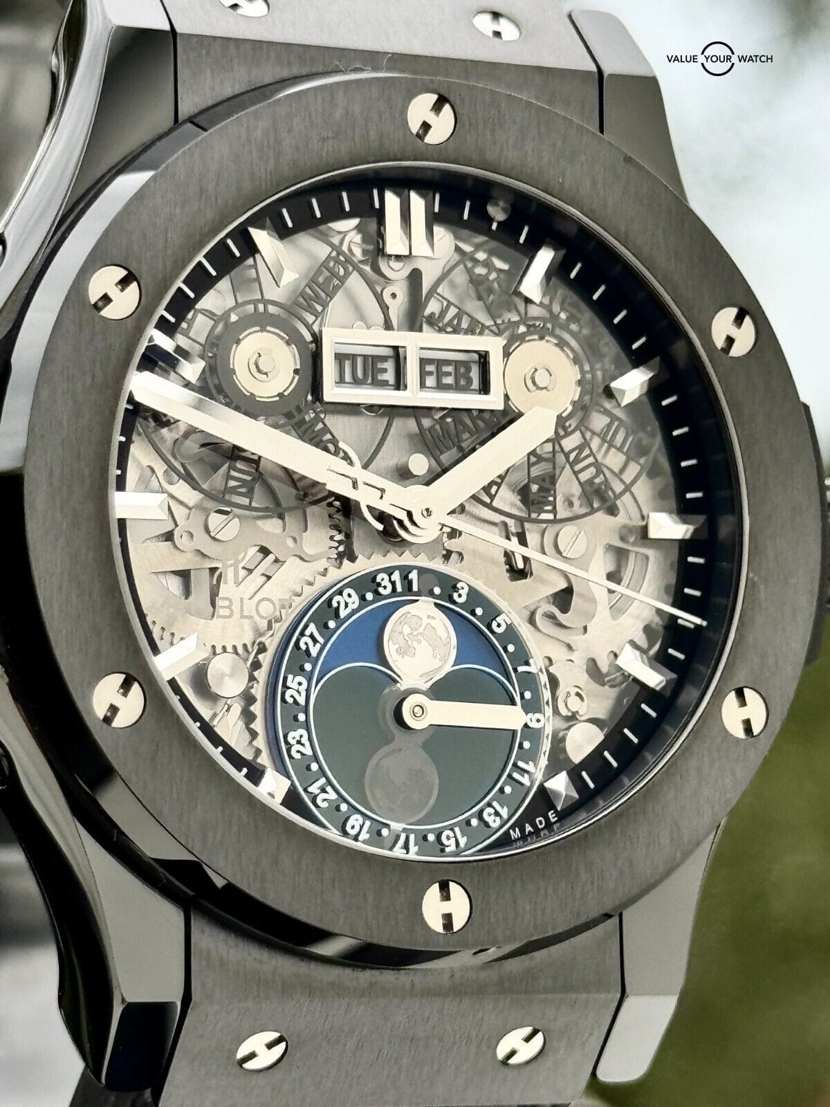 Unworn Hublot 42mm Aerofusion Moonphase Ceramic Full Set - Warranty till 2026 - Image 6