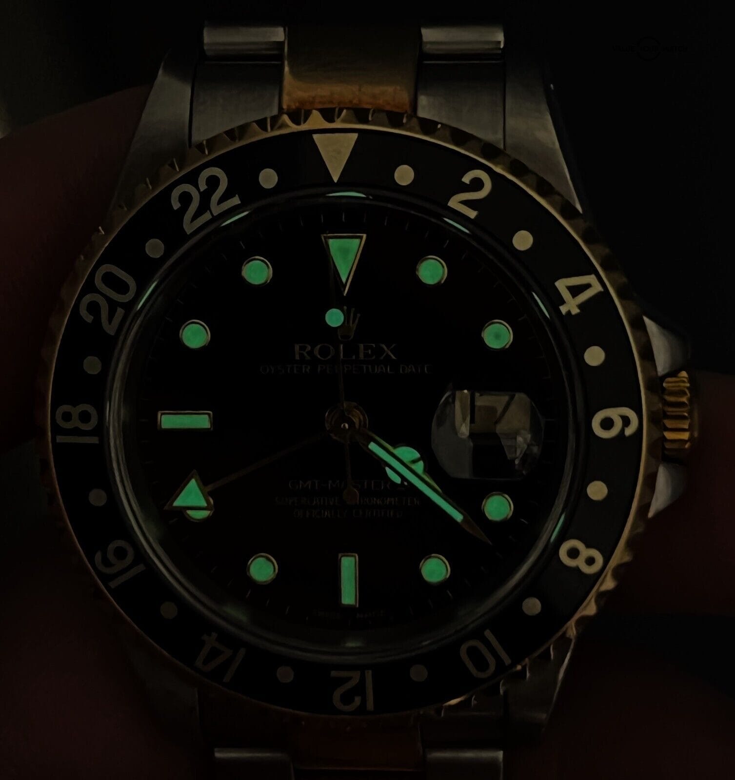 Rolex GMT-Master II 16713 Stainless Steel & 18K Yellow Gold Black Dial! - Image 8