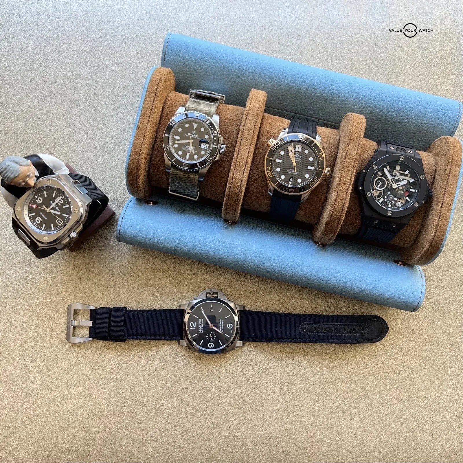 Omega Seamaster Professional 42mm 300M Black & Yellow Gold 210.22.42.20.01.001 - Image 3