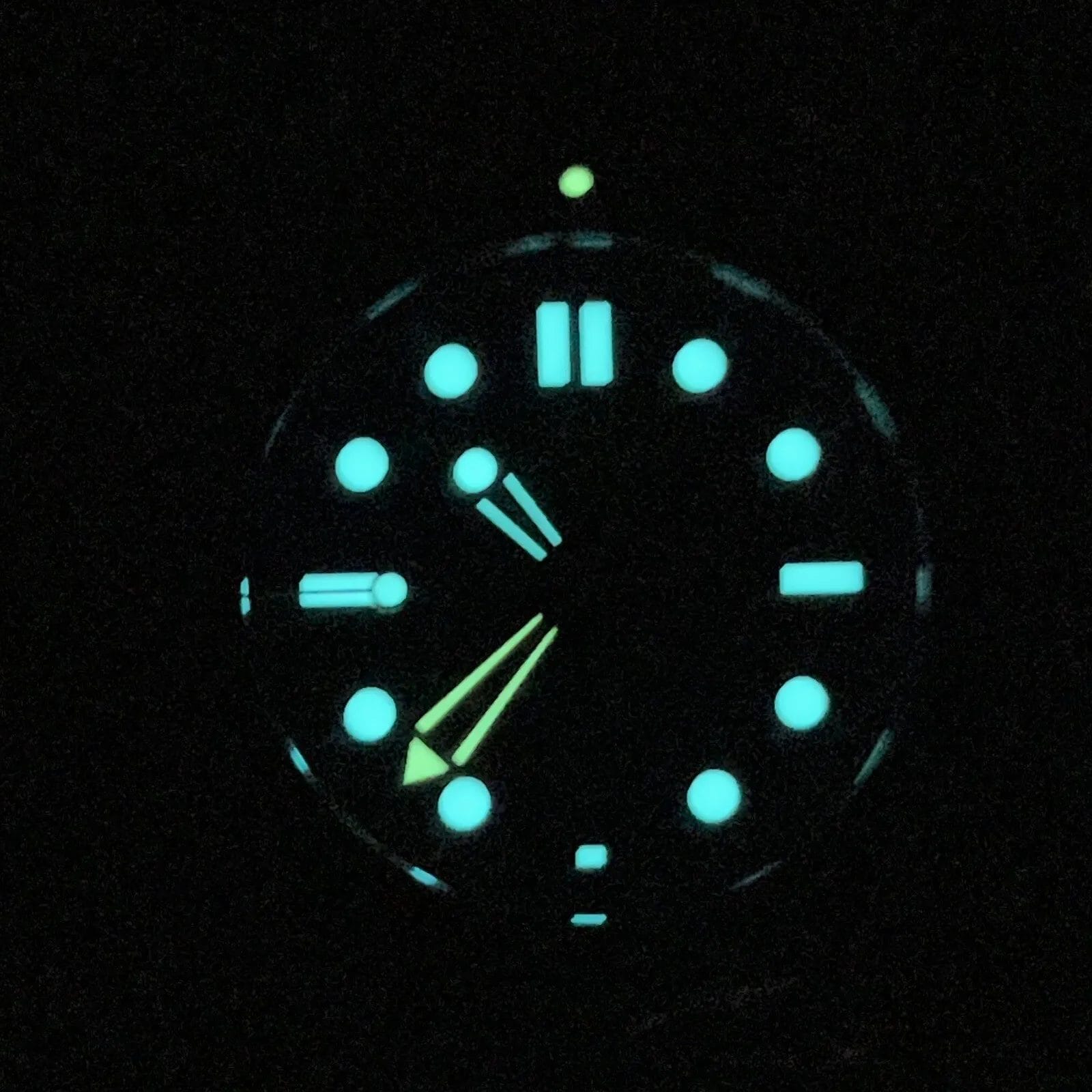 Omega Seamaster Professional 42mm 300M Black & Yellow Gold 210.22.42.20.01.001 - Image 5