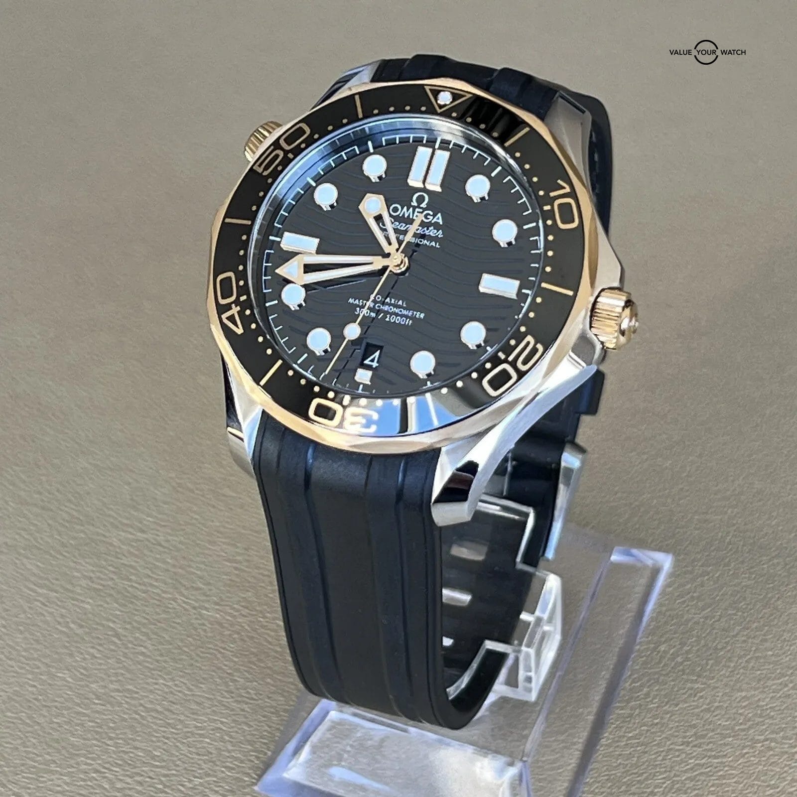 Omega Seamaster Professional 42mm 300M Black & Yellow Gold 210.22.42.20.01.001 - Image 8