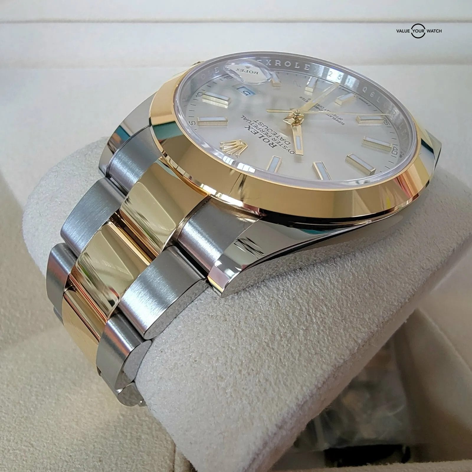 Rolex Datejust 41mm Gold and Steel Oyster Bracelet with Flat Bezel Full Set! - Image 4