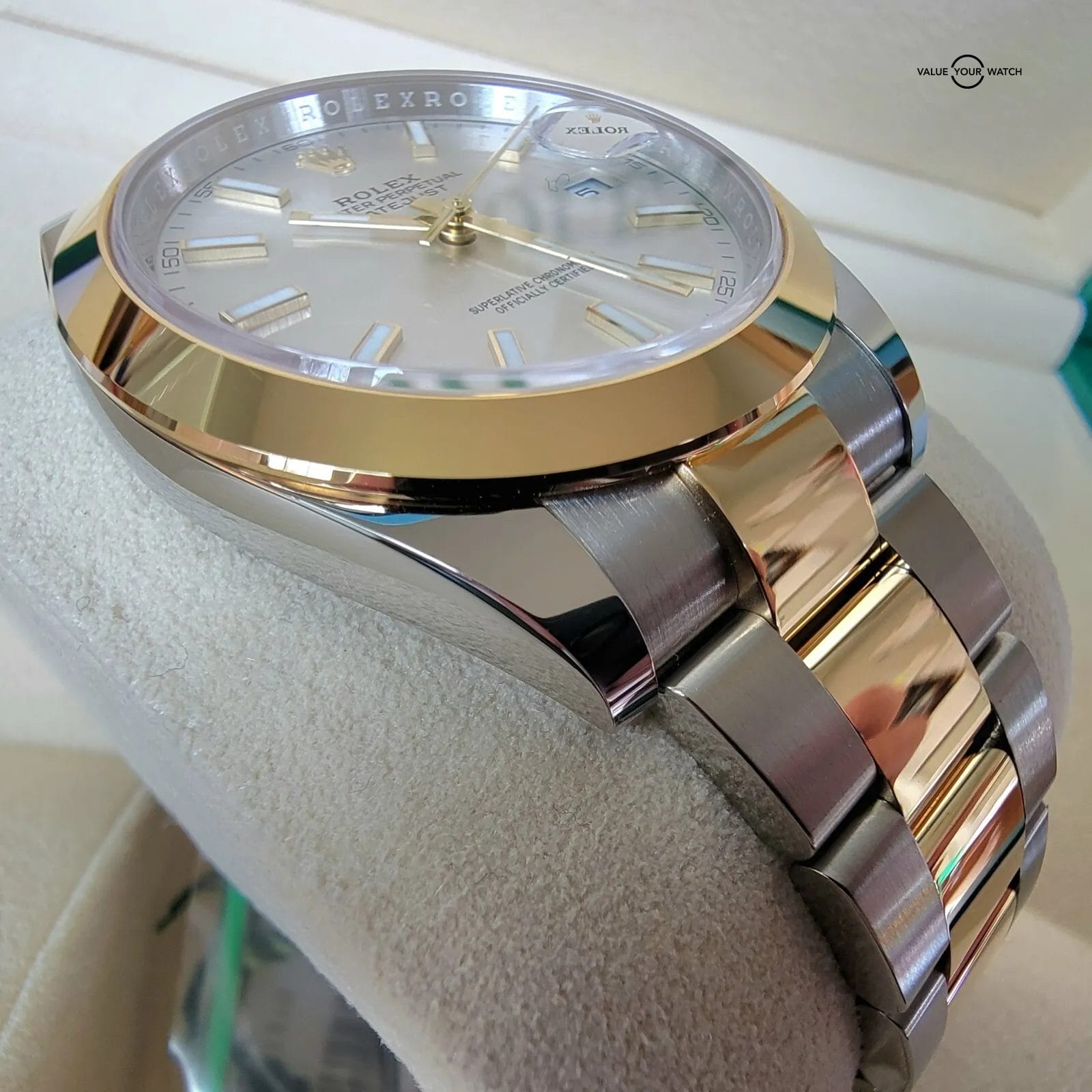 Rolex Datejust 41mm Gold and Steel Oyster Bracelet with Flat Bezel Full Set! - Image 7