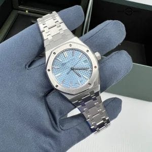 2023 December Unworn Audemars PIGUET ROYAL OAK 15550ST ICE BLUE DIAL 37MM
