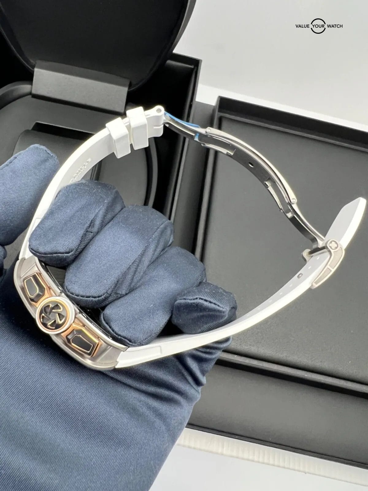 IN STOCK 2021 True Unworn 72-01 Titanium Lifestyle Chronograph On White Rubber - Image 3