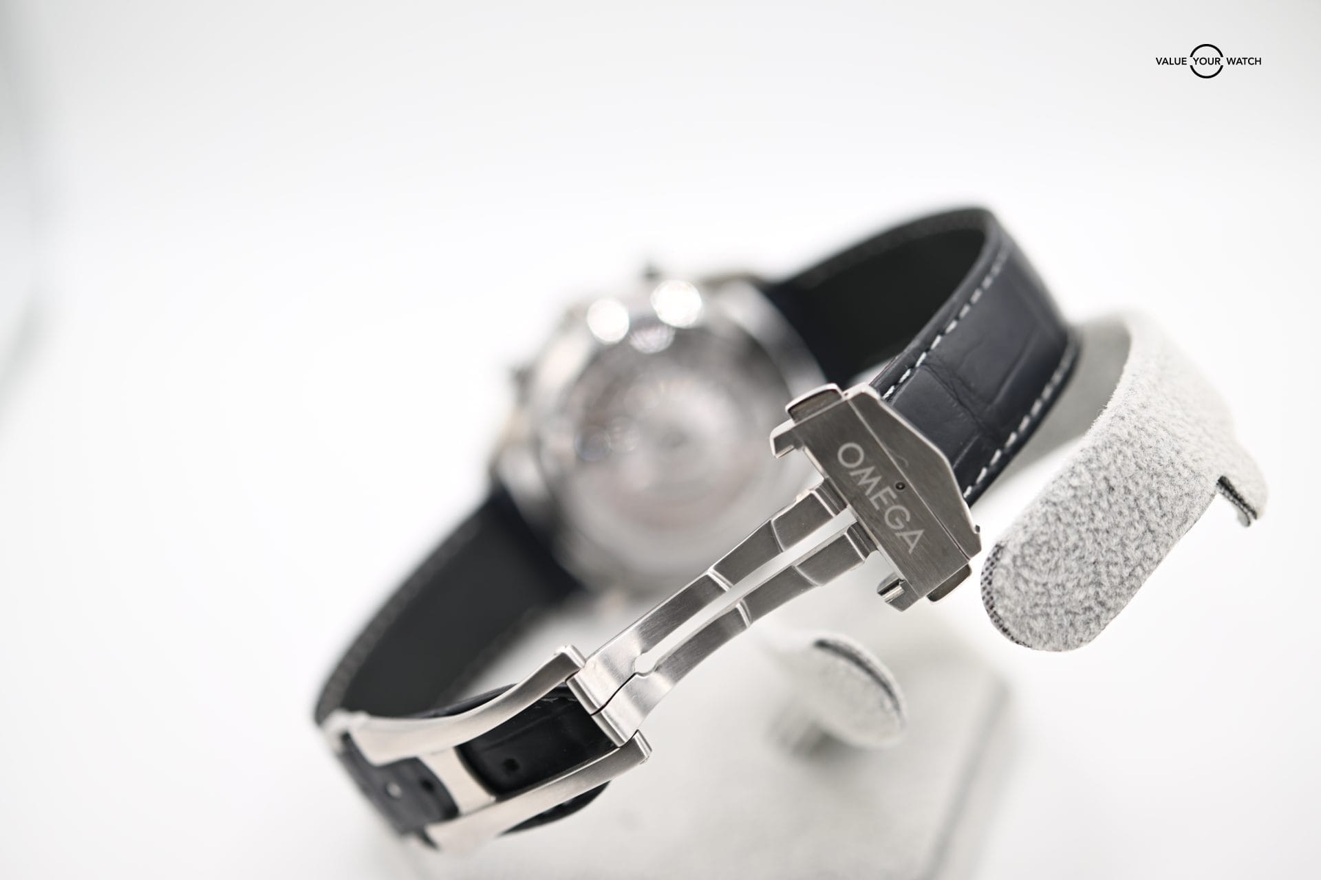 2023 Omega Speedmaster Professional Moonphase Moonwatch - Image 10