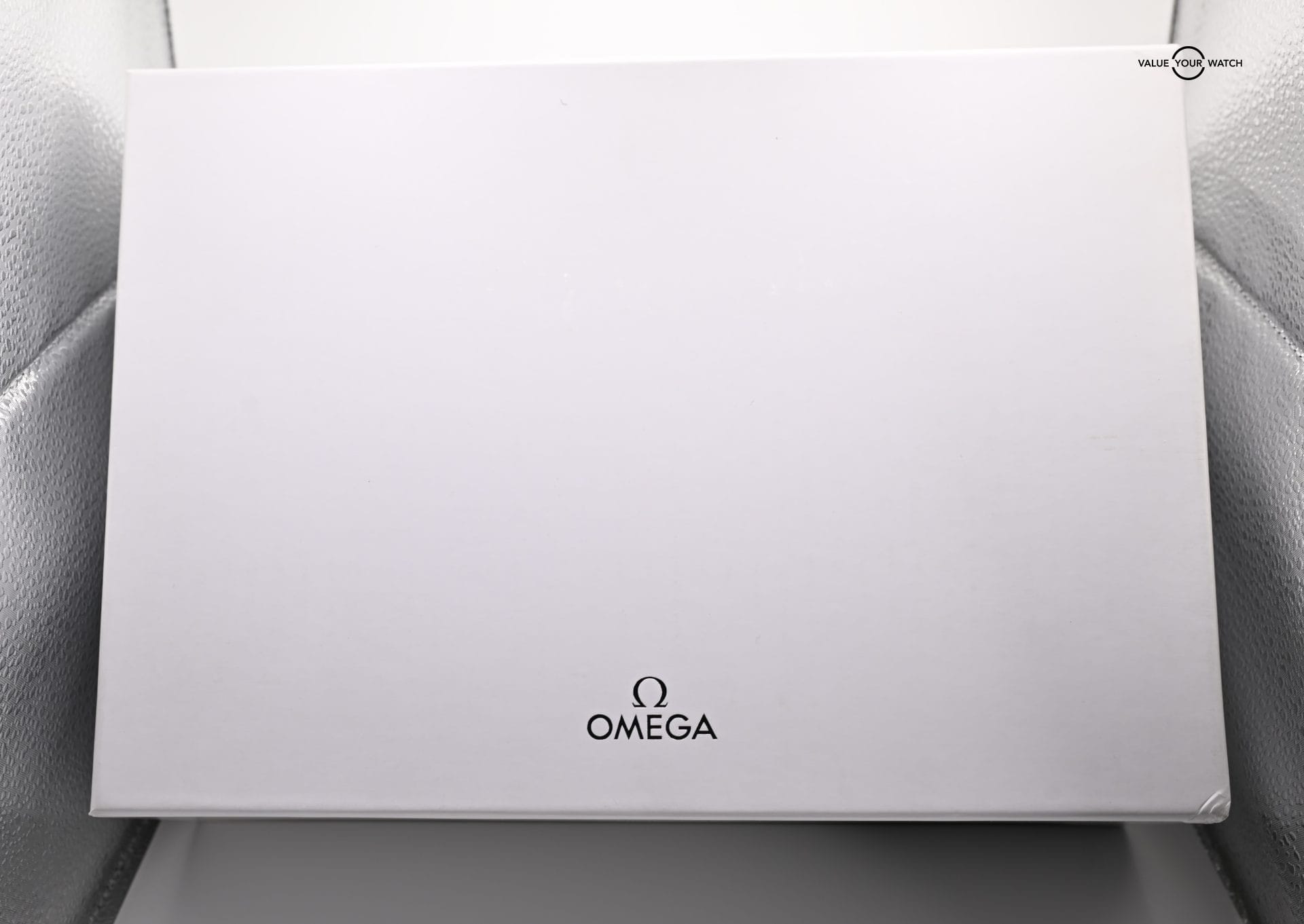 2023 Omega Speedmaster Professional Moonphase Moonwatch - Image 16