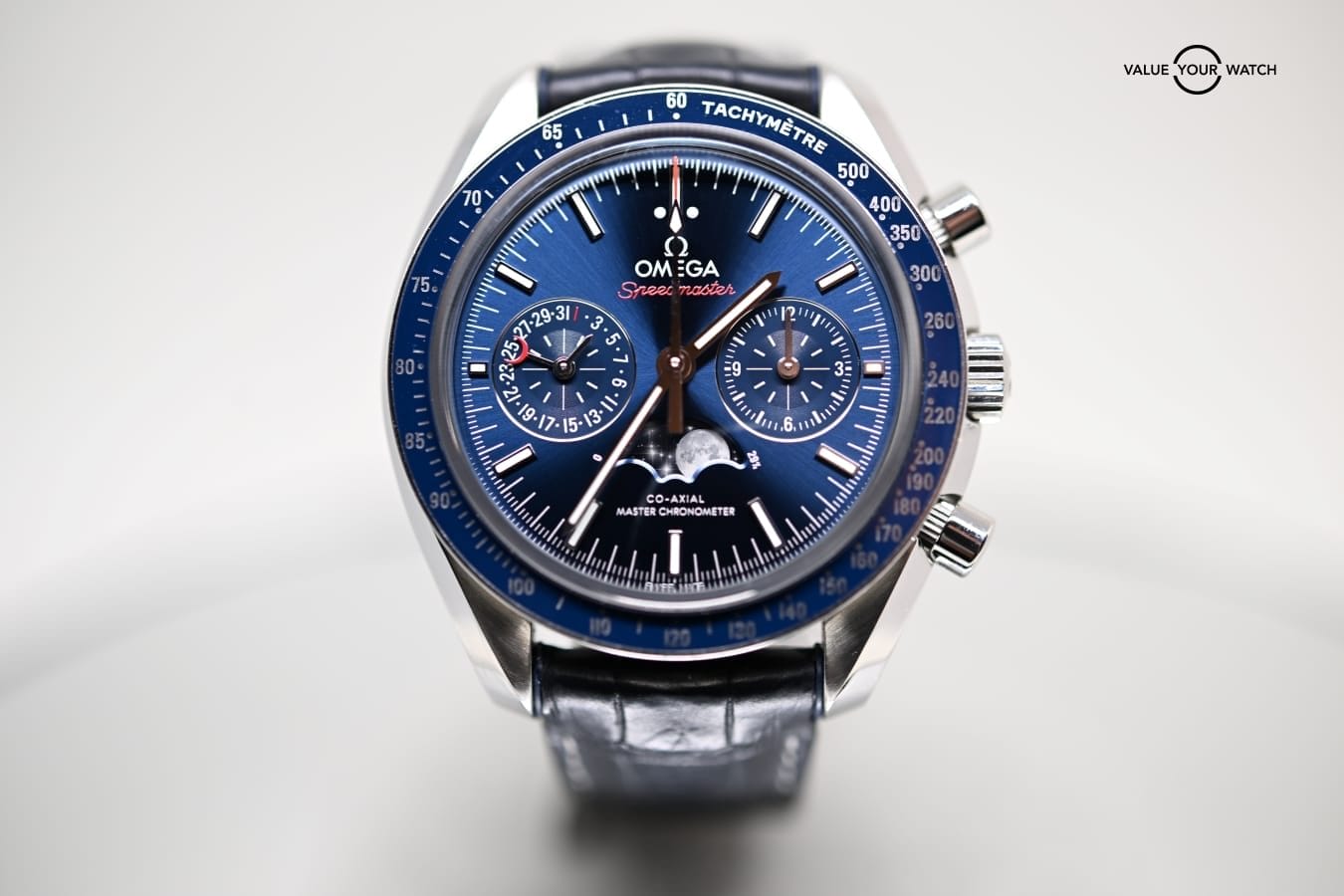 2023 Omega Speedmaster Professional Moonphase Moonwatch - Image 2