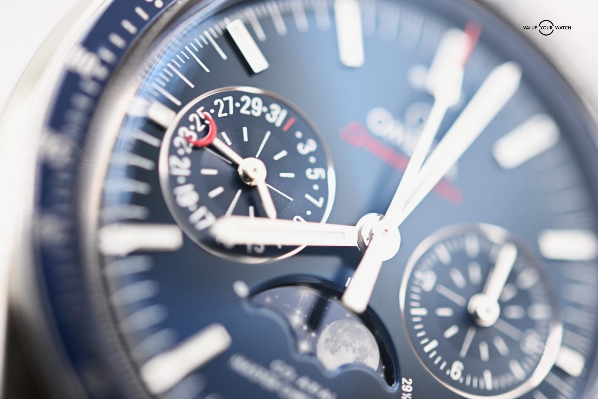 2023 Omega Speedmaster Professional Moonphase Moonwatch - Image 4