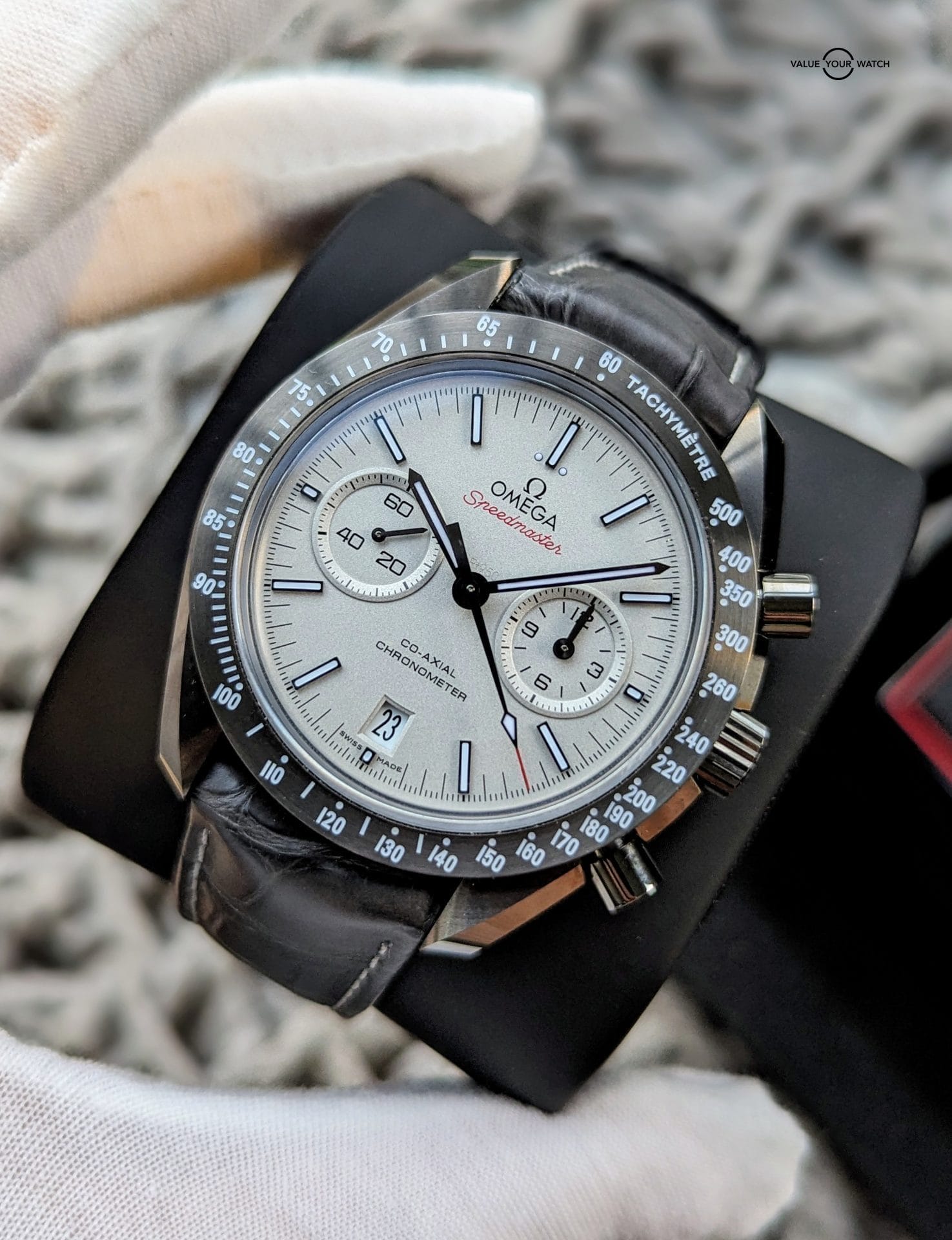 OMEGA Speedmaster Grey Side of The Moon 44mm Ceramic Complete - Image 3