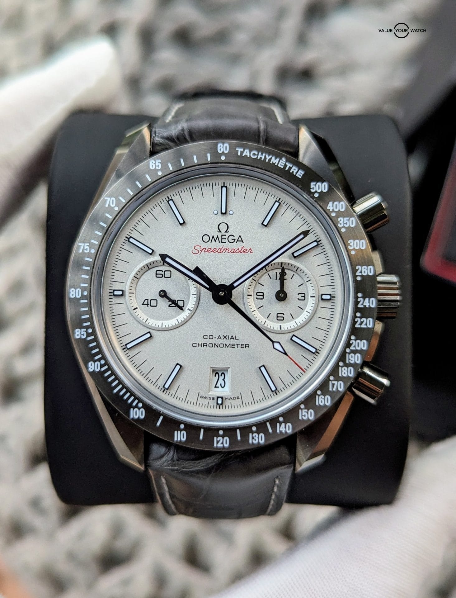 OMEGA Speedmaster Grey Side of The Moon 44mm Ceramic Complete - Image 4