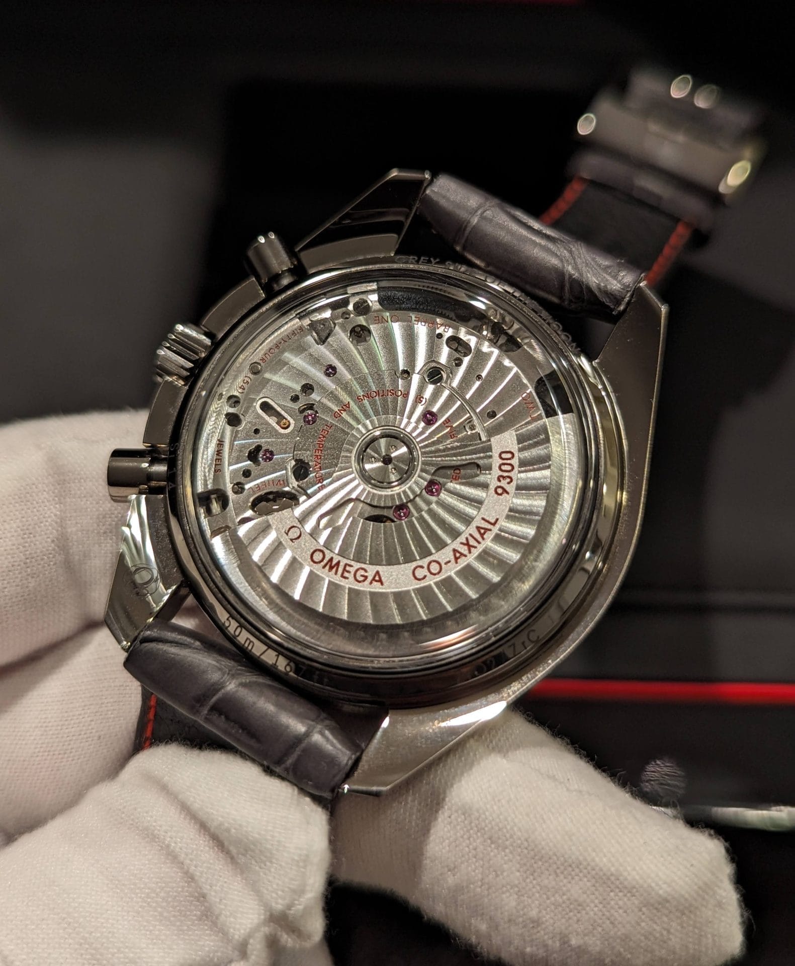 OMEGA Speedmaster Grey Side of The Moon 44mm Ceramic Complete - Image 7