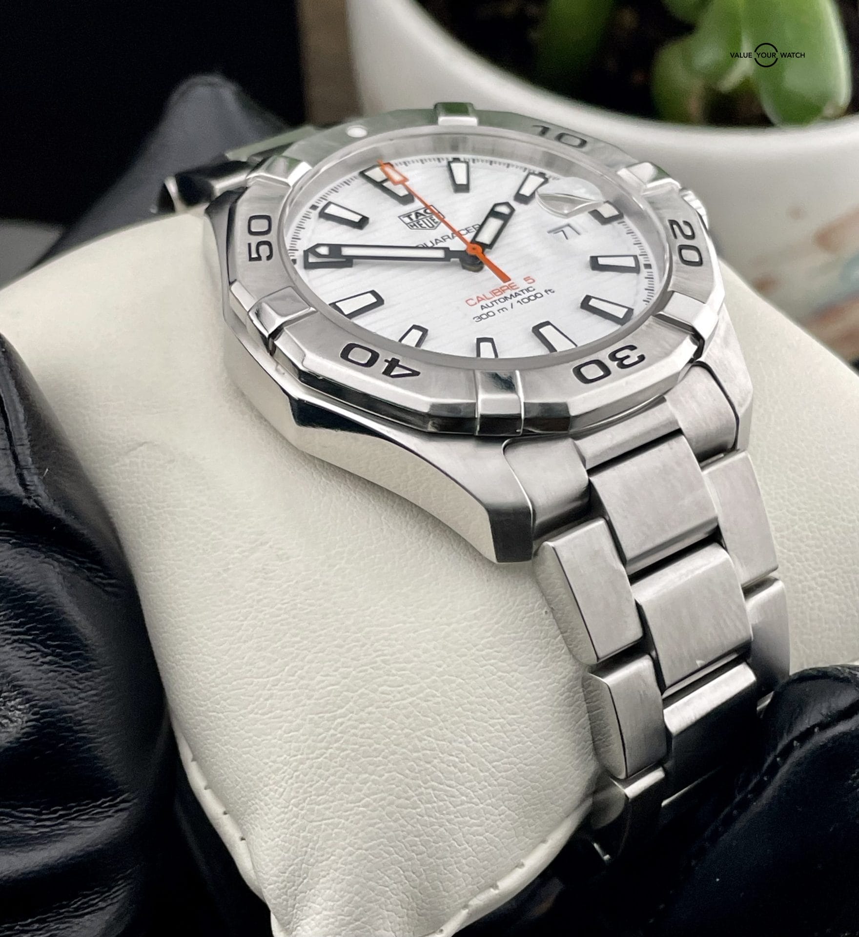 Tag Heuer Aquaracer White Dial WAY2013 Full Set with OEM Travel Case and Rubber Strap Value Your Watch