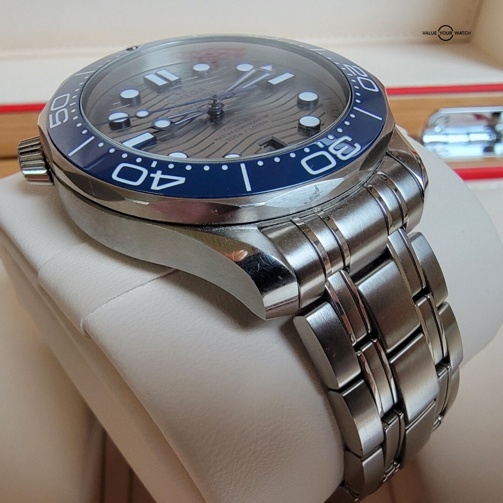 OMEGA Seamaster Ceramic 300m Grey and Blue ref: 210.30.42.20.06.001 - Image 10