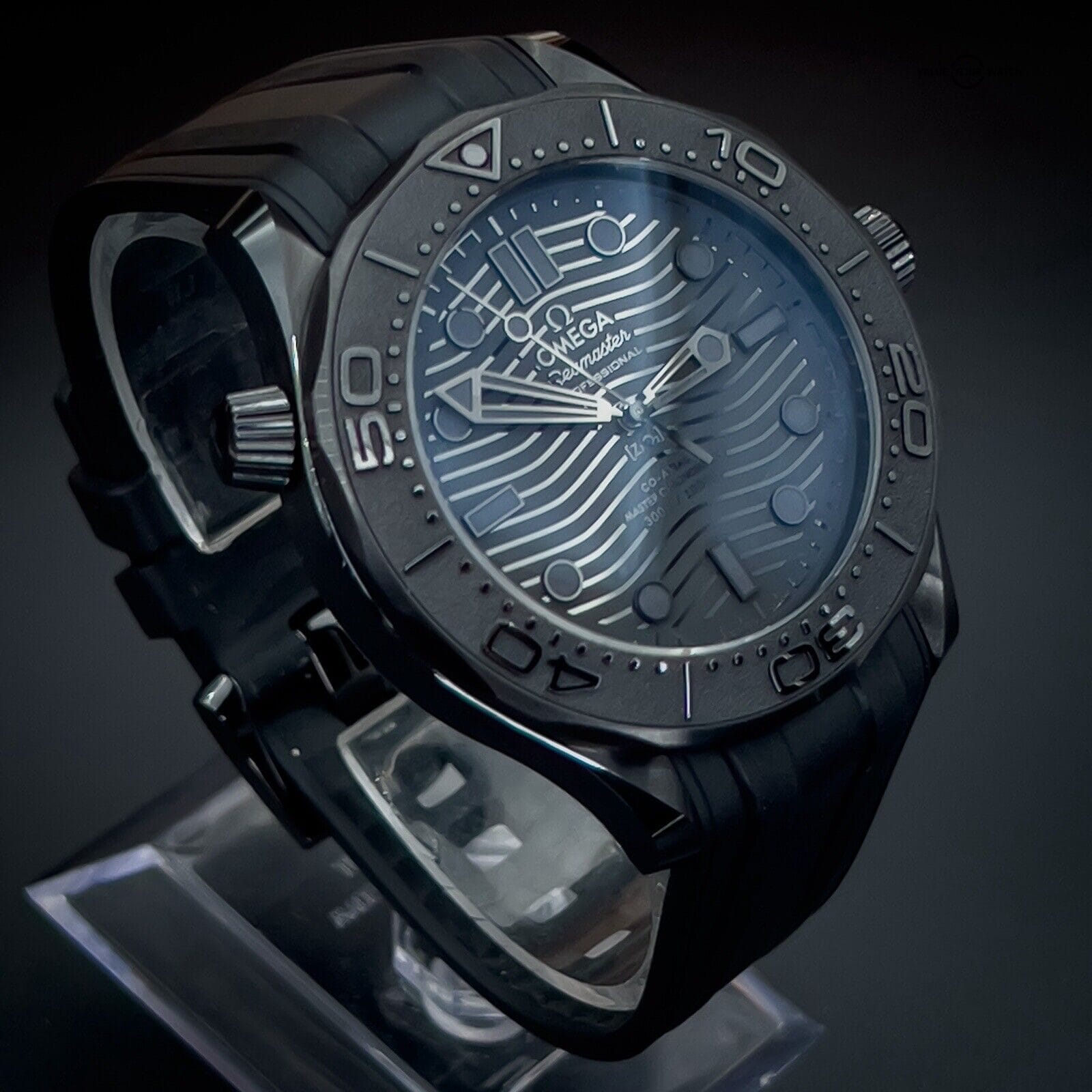 Omega Seamaster "Black Black" Ceramic 210.92.44.20.01.003 Full Set w/ 2 Straps! - Image 7