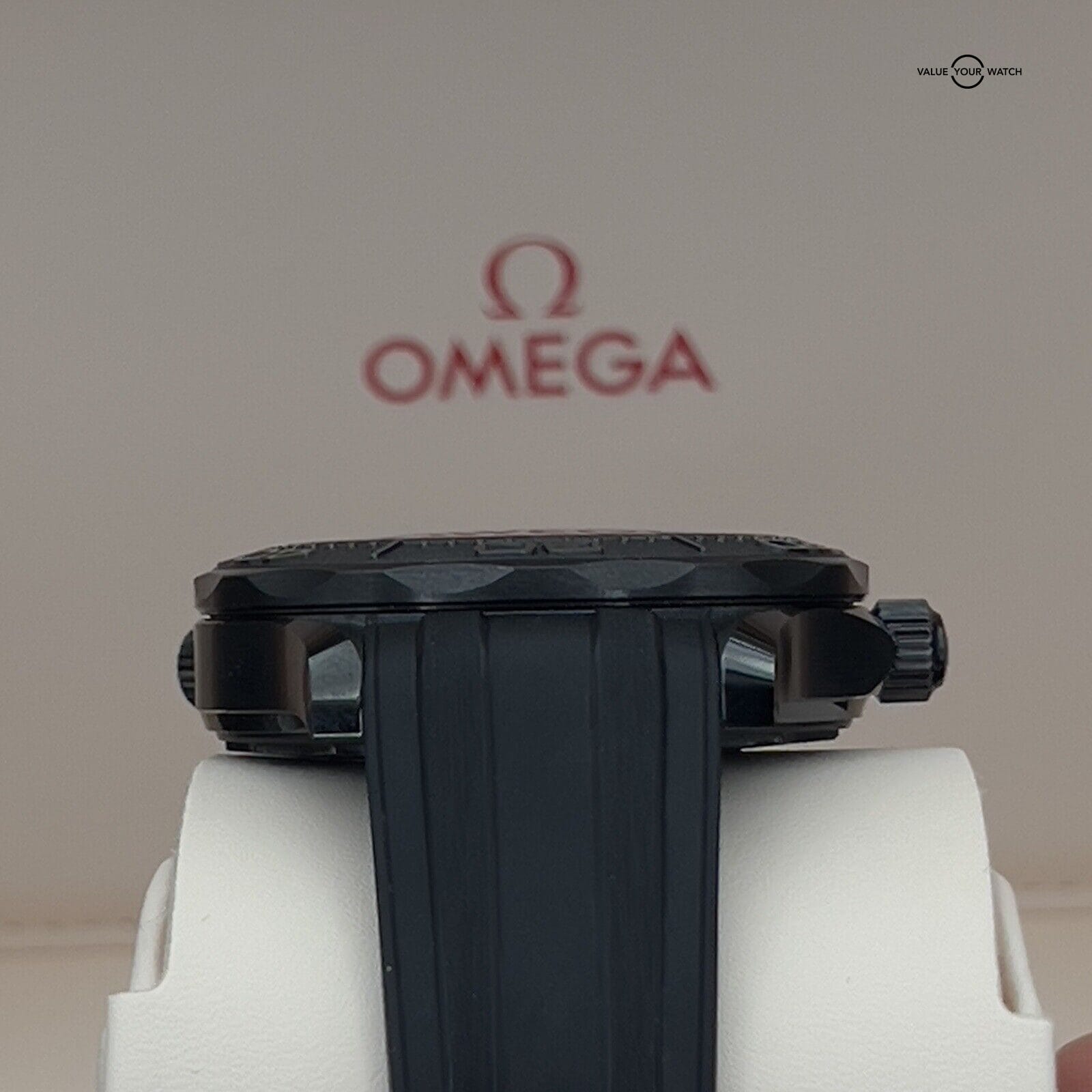 Omega Seamaster "Black Black" Ceramic 210.92.44.20.01.003 Full Set w/ 2 Straps! - Image 10