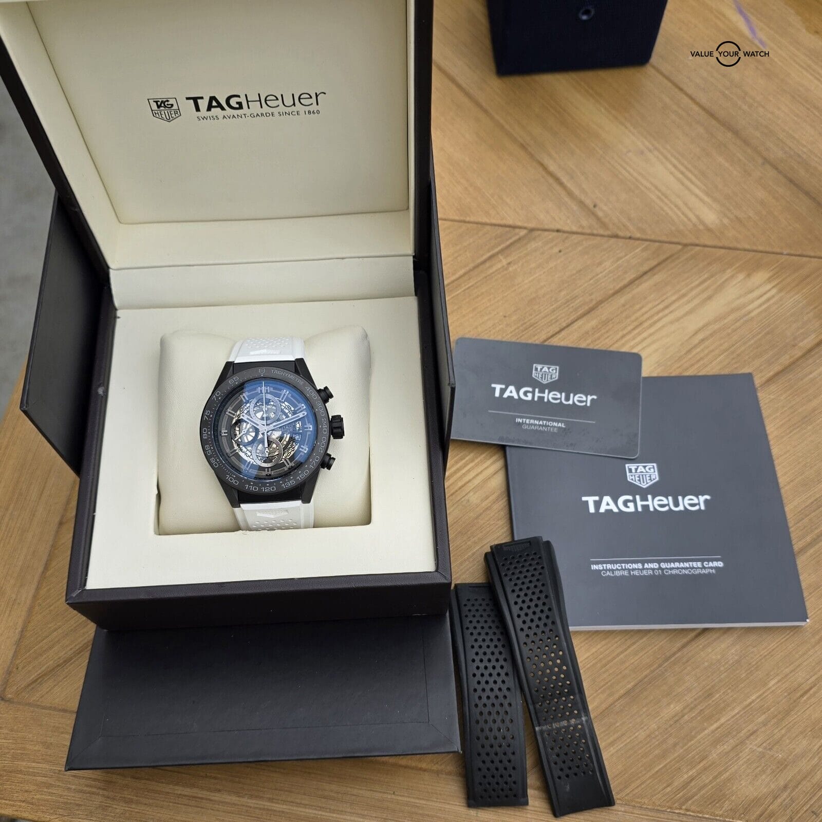 TAG Heuer Carrera Skeleton ceramic case, 2 straps Heuer 01 movement Full Set! - Image 3