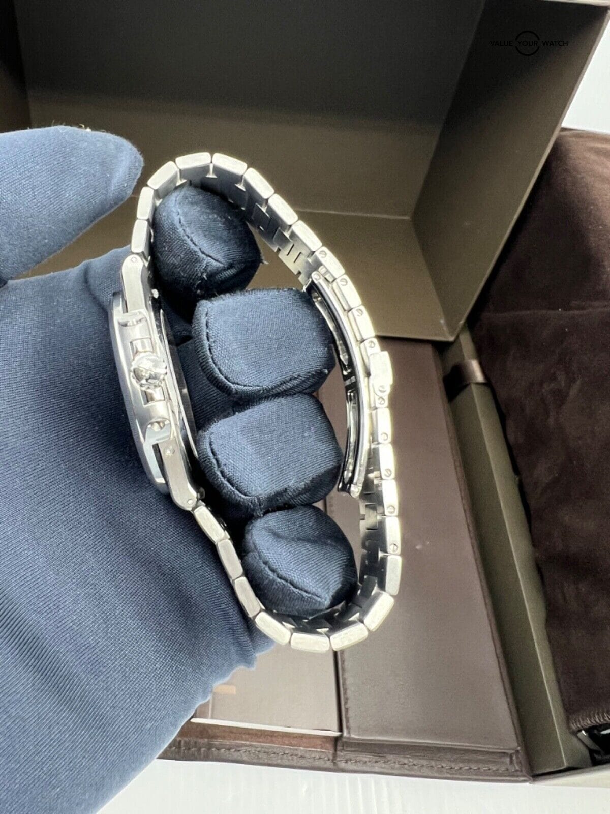 2009 Mint with Box + Papers Patek Philippe Nautilus 5712/1A-001 Steel Blue Dial - Image 8