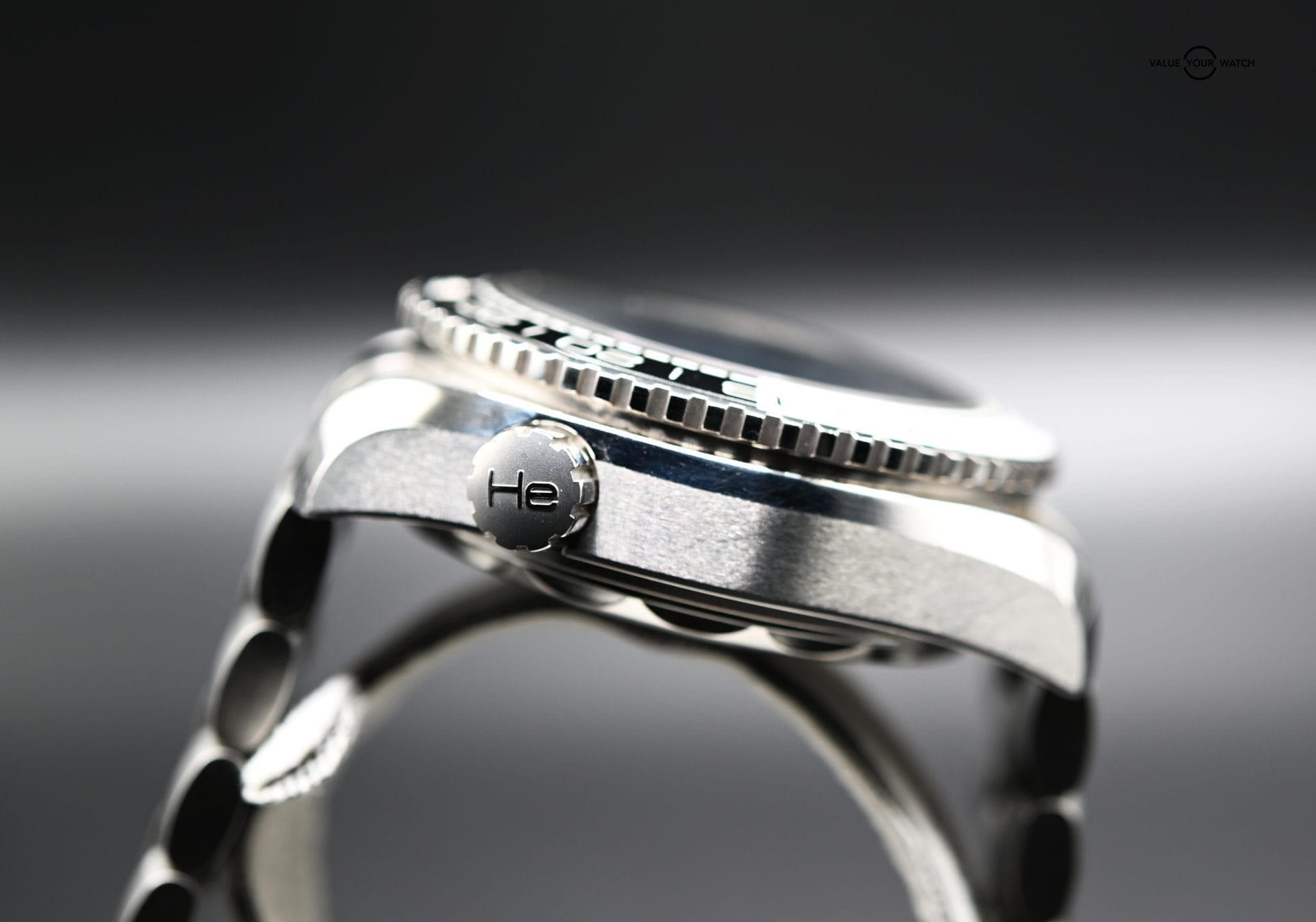 Omega Seamaster Planet Ocean Oreo 215.30.44.22.01.001 GMT - Image 5