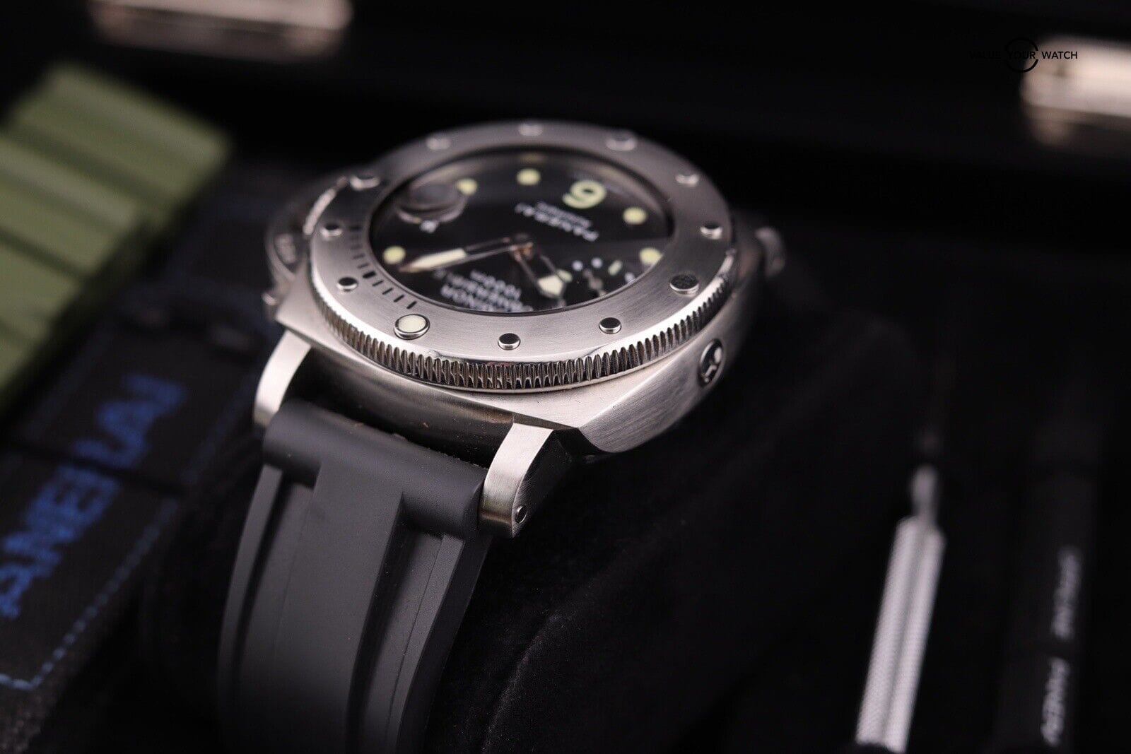 Panerai Luminor Submersible 1000m Men's Black Watch - PAM00243 - Complete Set - Image 9