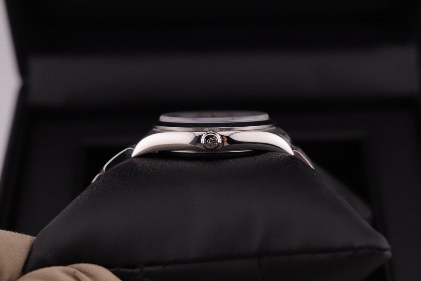 Rolex Air-King 14000m Oyster Bracelet with Black Dial — Watch + Box - Image 14