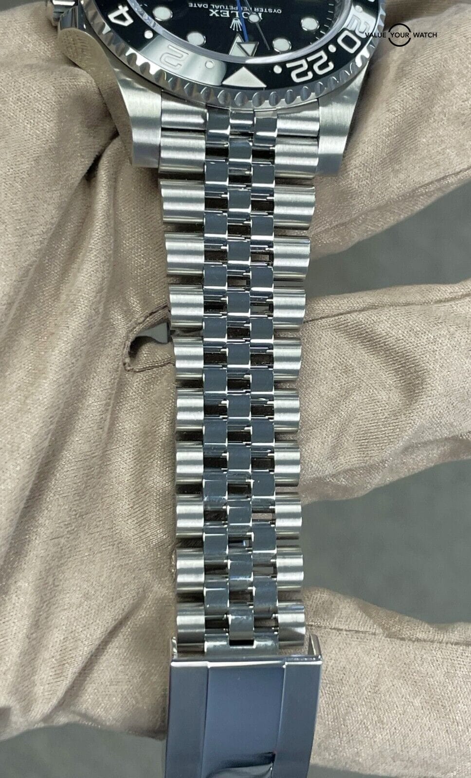 Rolex GMT Master-II 126710BLNR Batgirl Jubilee Blue Black Ceramic BOXES/PAPERS! - Image 15