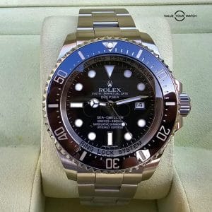 Rolex Sea-Dweller 116660 Silver Oyster Bracelet with Black Bezel