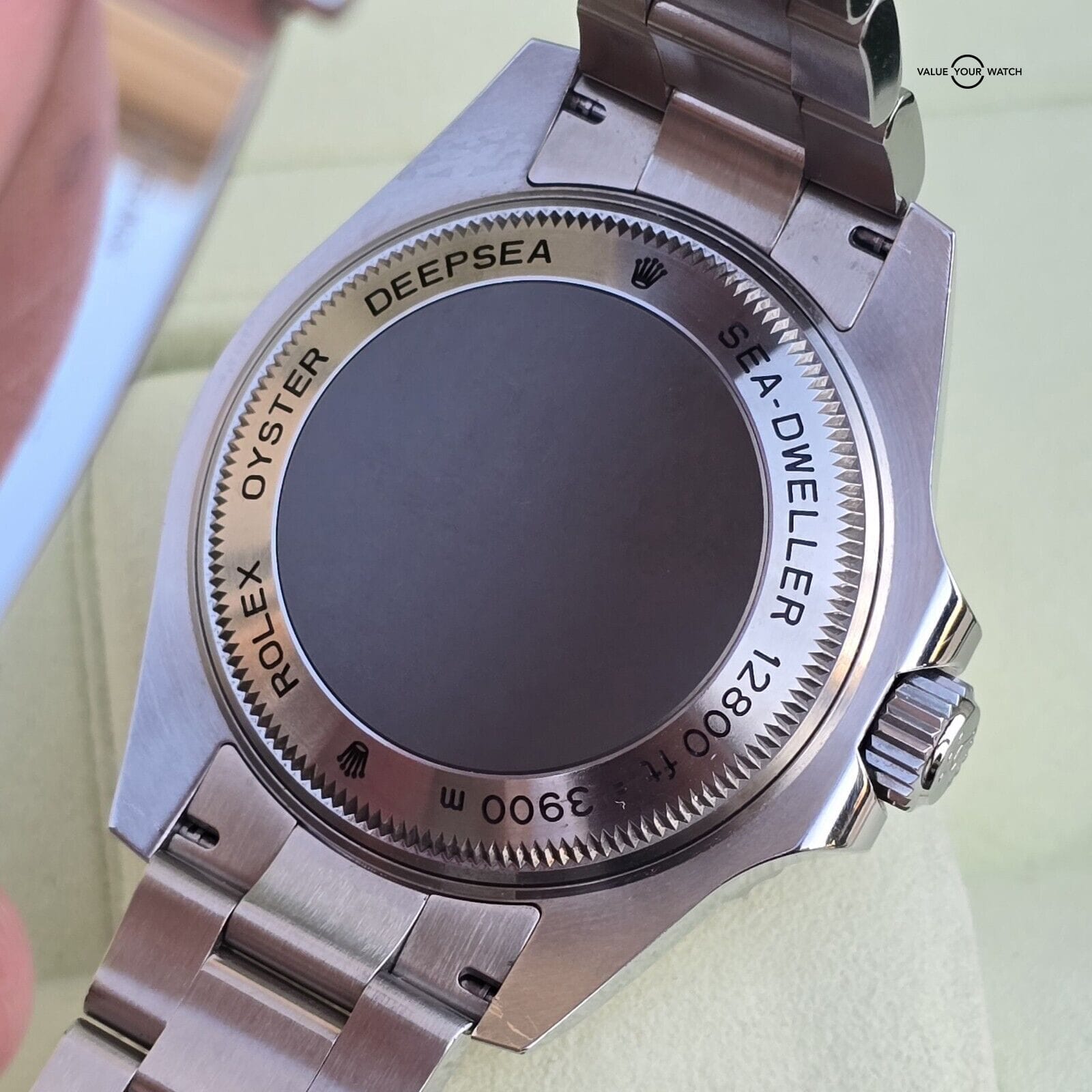 Rolex Sea-Dweller 116660 Silver Oyster Bracelet with Black Bezel - Image 3