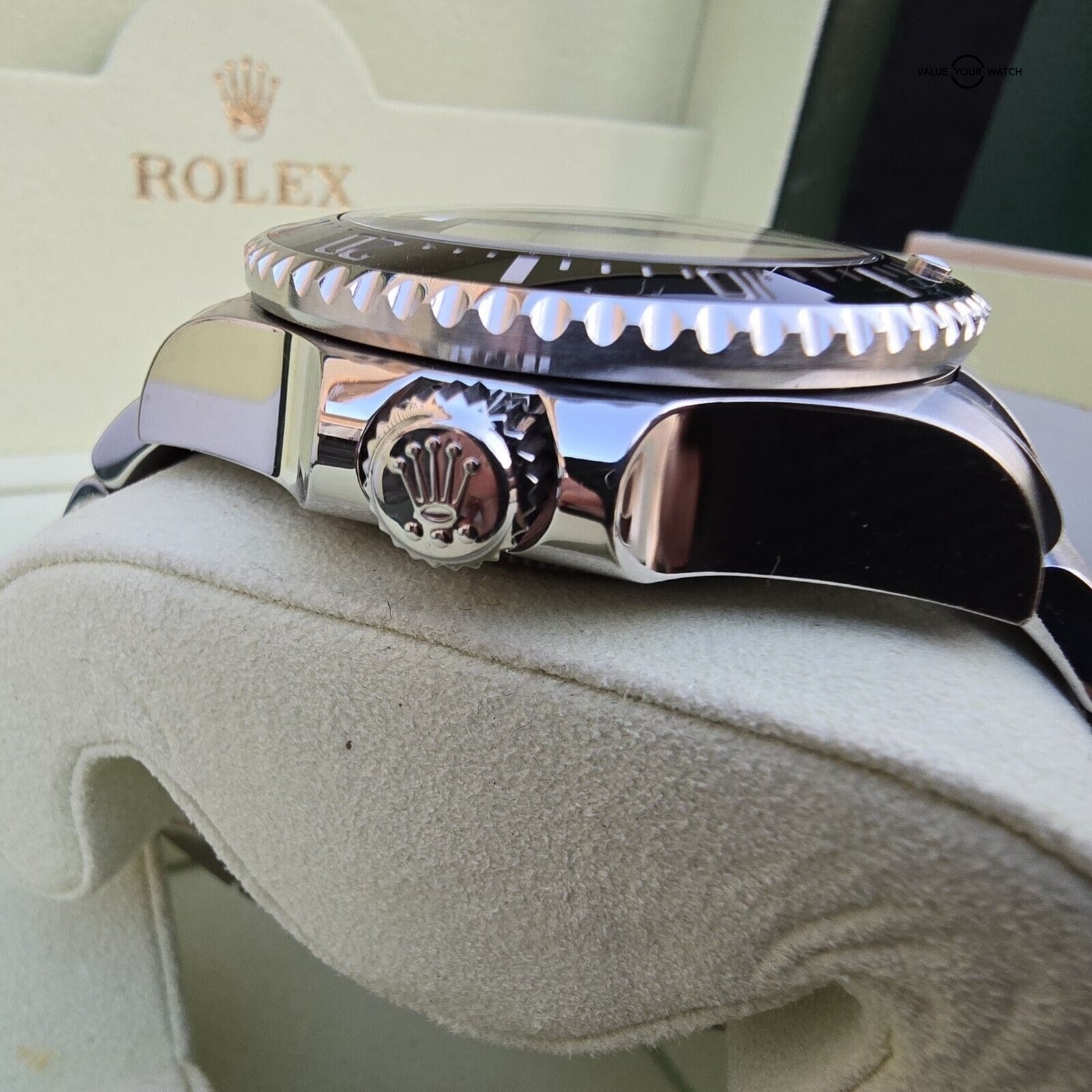 Rolex Sea-Dweller 116660 Silver Oyster Bracelet with Black Bezel - Image 8