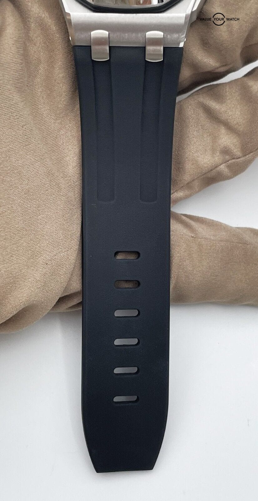 Audemars Piguet Royal Oak Offshore Diver 42mm Black Dial 15703ST BOXES/PAPERS! - Image 4