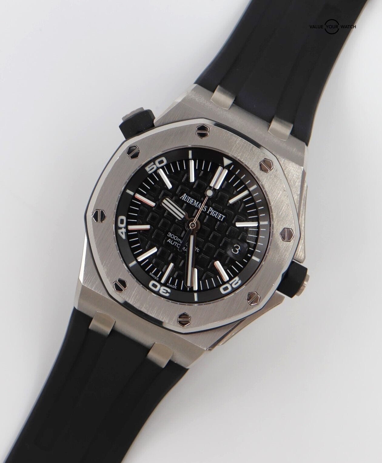 Audemars Piguet Royal Oak Offshore Diver 42mm Black Dial 15703ST BOXES/PAPERS! - Image 9