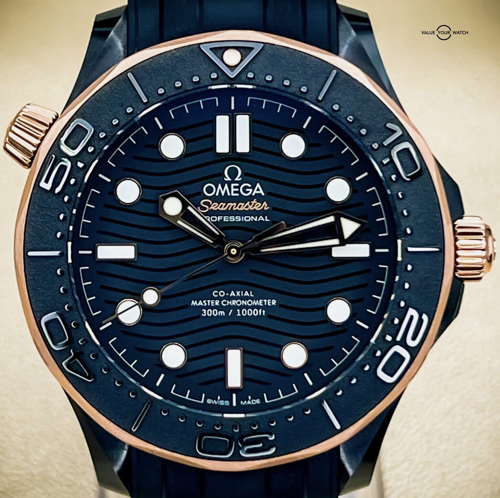 Omega Seamaster Pro 300 43.5mm Black Ceramic Sedna Rose Gold 210.62.44.20.01.001 - Image 2