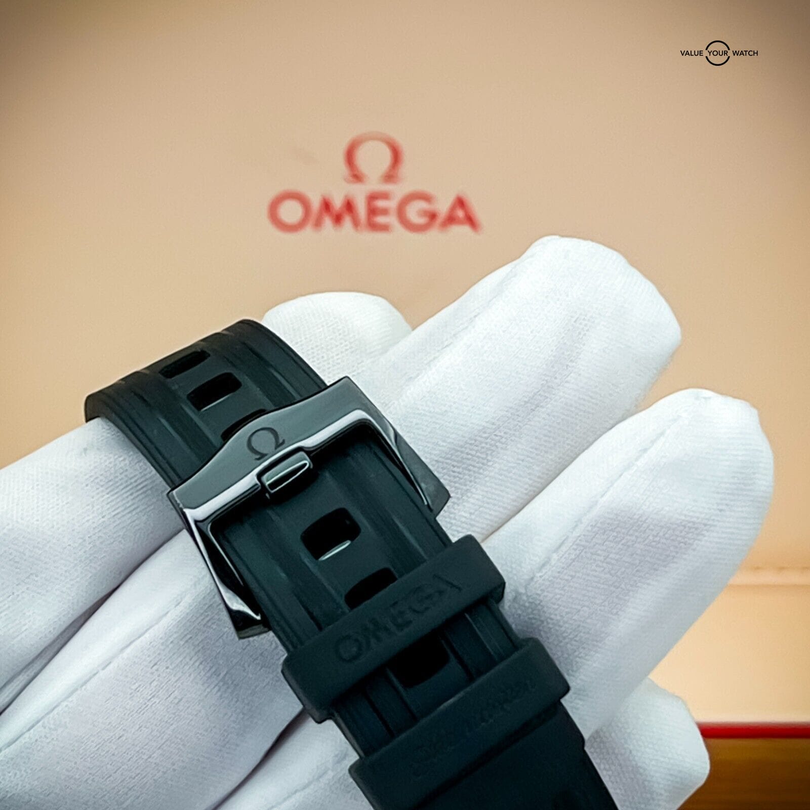 Omega Seamaster Pro 300 43.5mm Black Ceramic Sedna Rose Gold 210.62.44.20.01.001 - Image 3