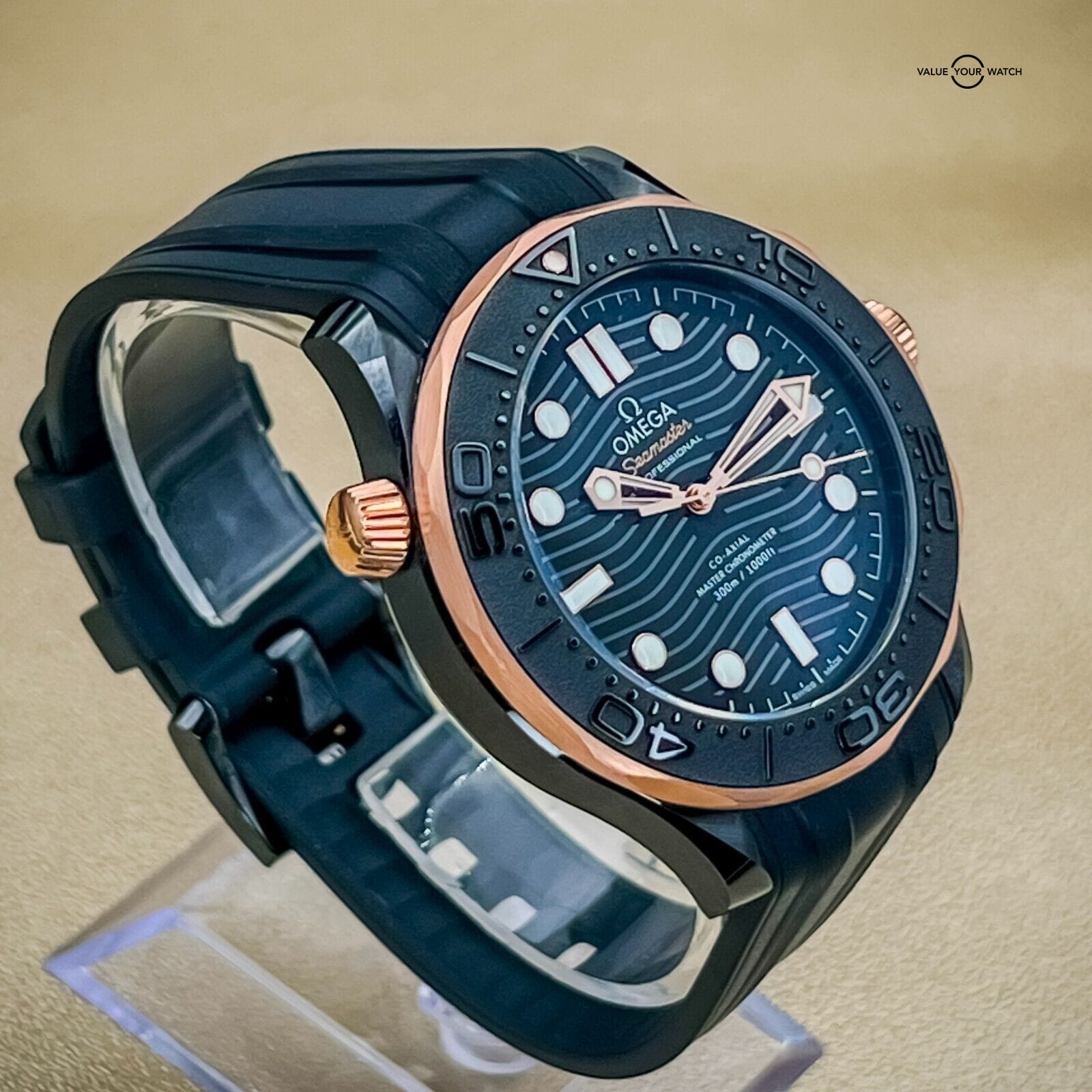 Omega Seamaster Pro 300 43.5mm Black Ceramic Sedna Rose Gold 210.62.44.20.01.001 - Image 5