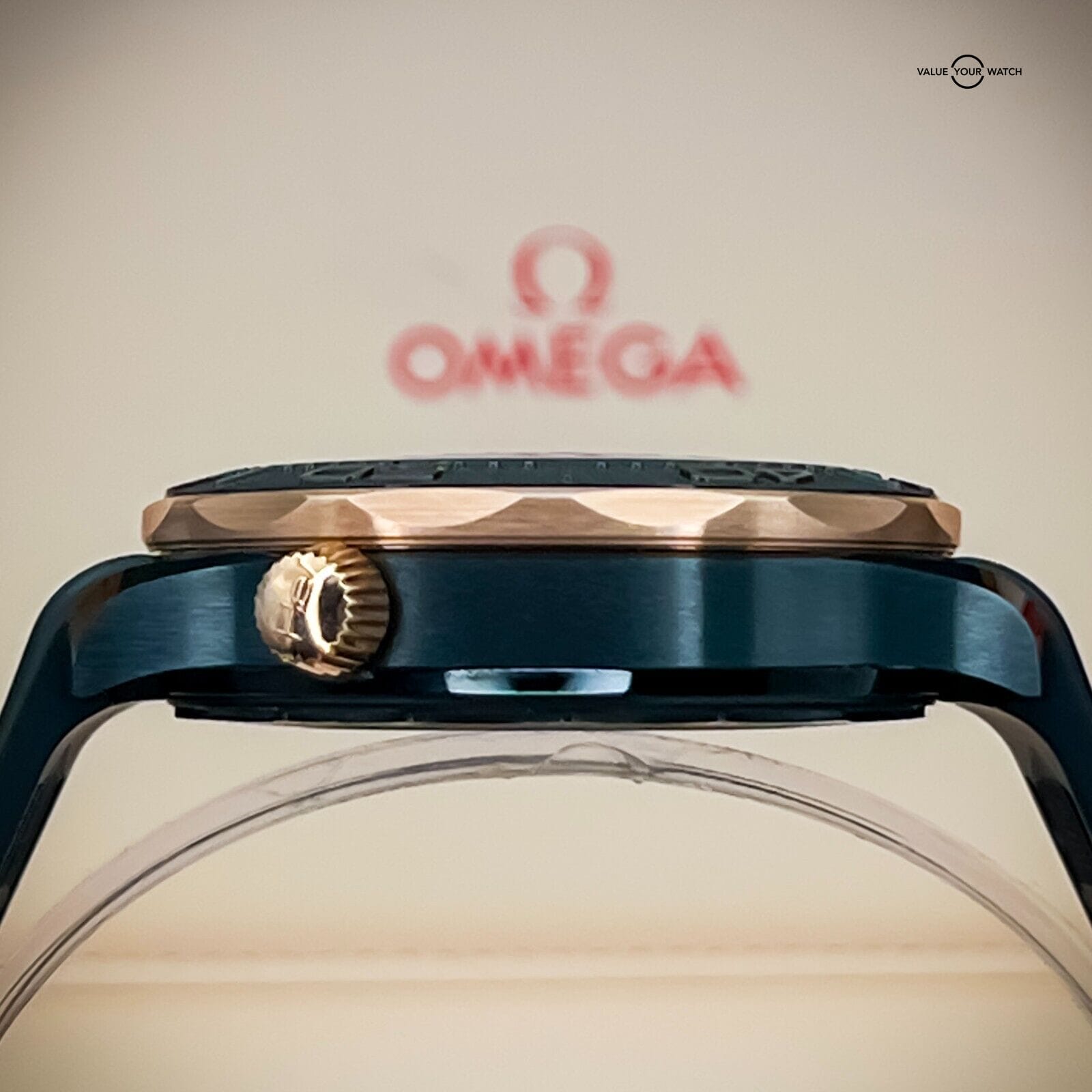 Omega Seamaster Pro 300 43.5mm Black Ceramic Sedna Rose Gold 210.62.44.20.01.001 - Image 8