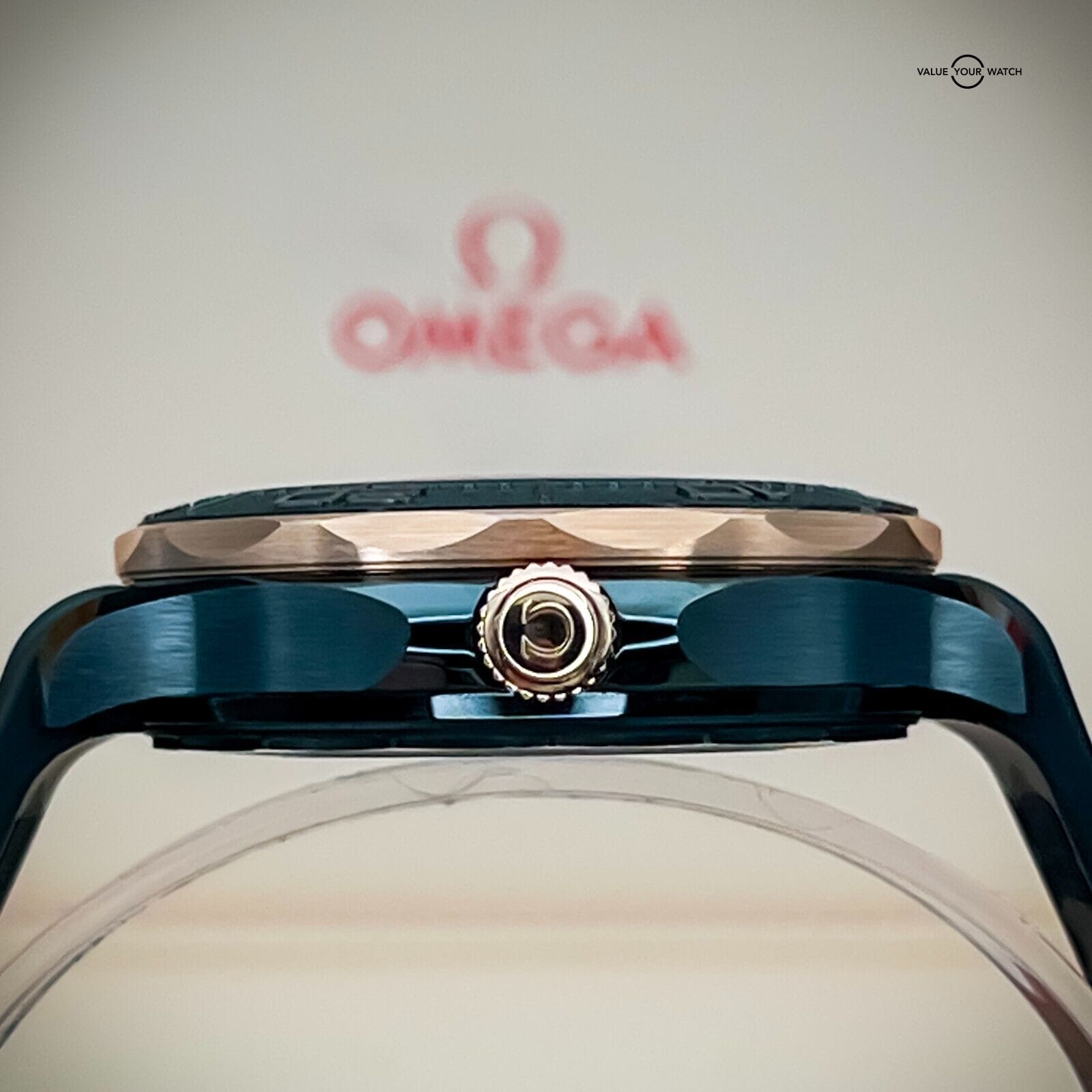 Omega Seamaster Pro 300 43.5mm Black Ceramic Sedna Rose Gold 210.62.44.20.01.001 - Image 9