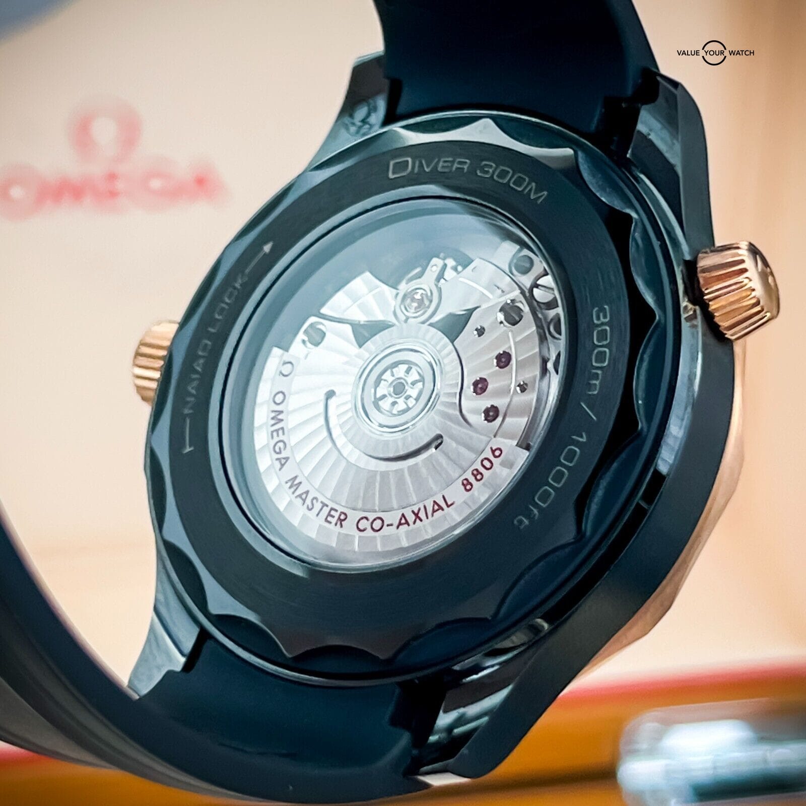 Omega Seamaster Pro 300 43.5mm Black Ceramic Sedna Rose Gold 210.62.44.20.01.001 - Image 10